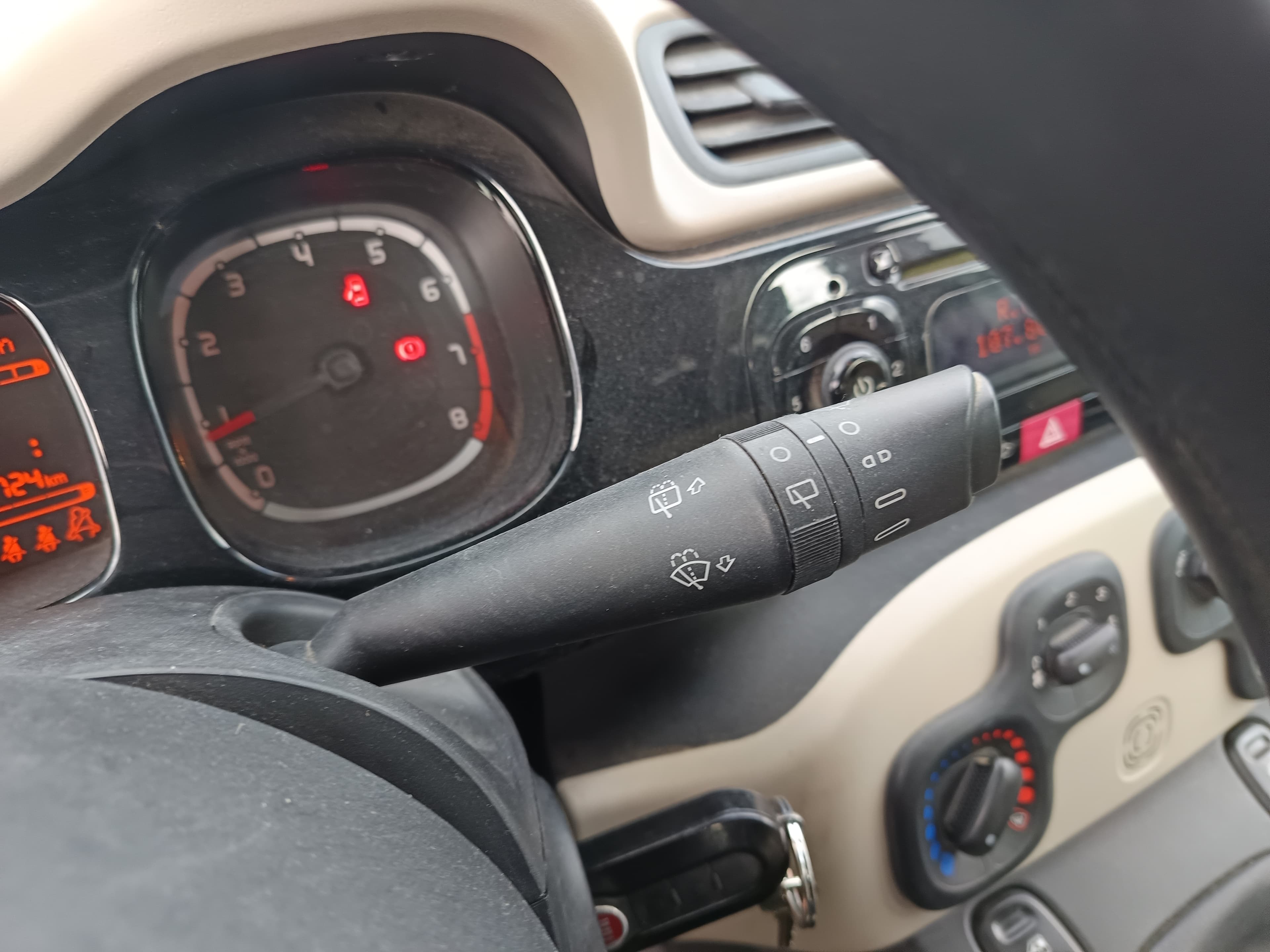 Fiat Panda · Ano 2014 — imagem 37