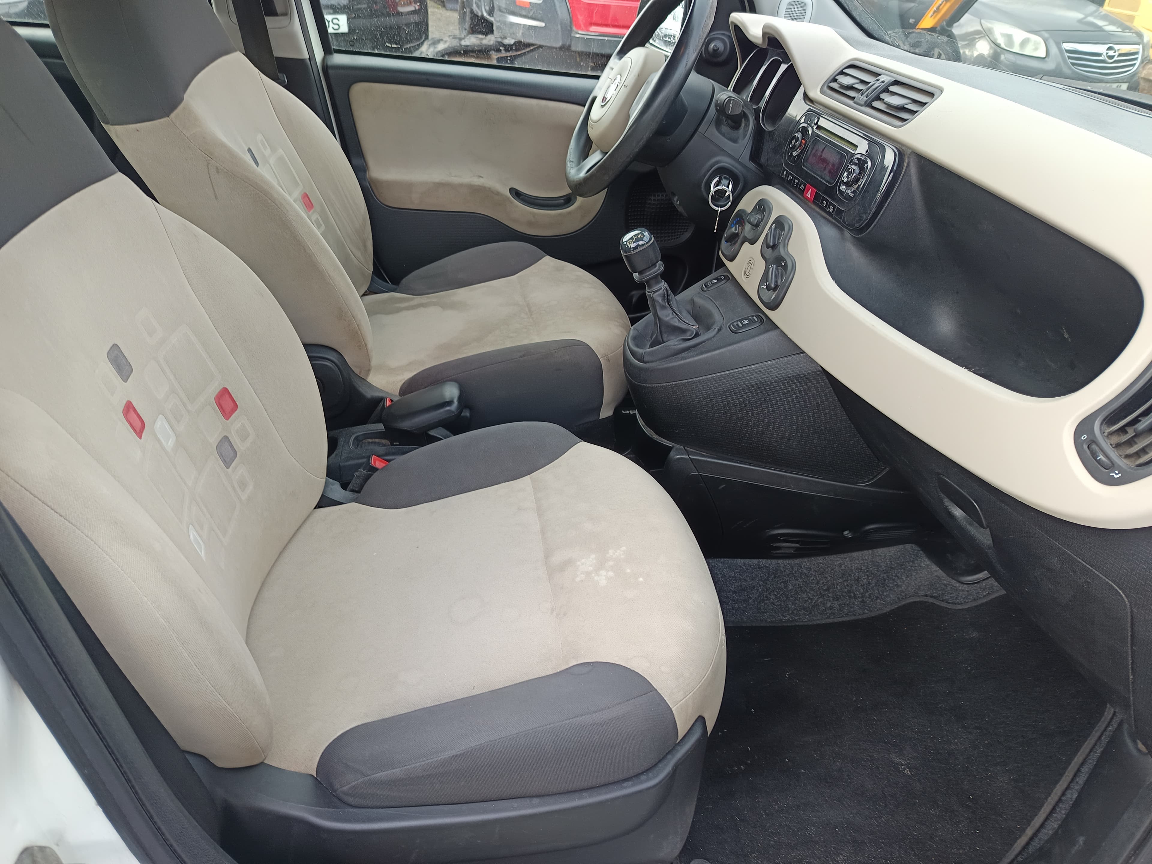 Fiat Panda · Ano 2014 — imagem 24