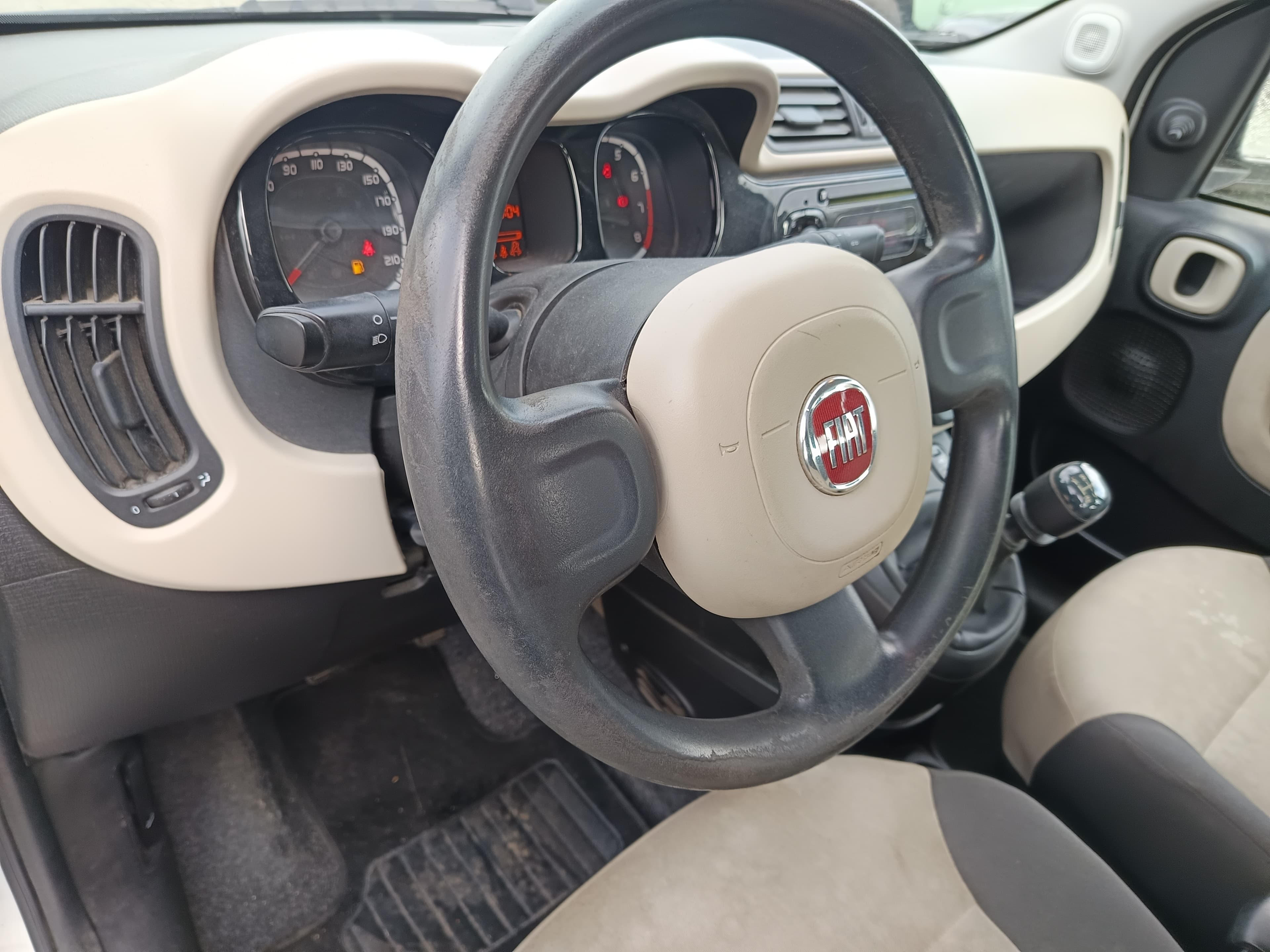 Fiat Panda · Ano 2014 — imagem 32