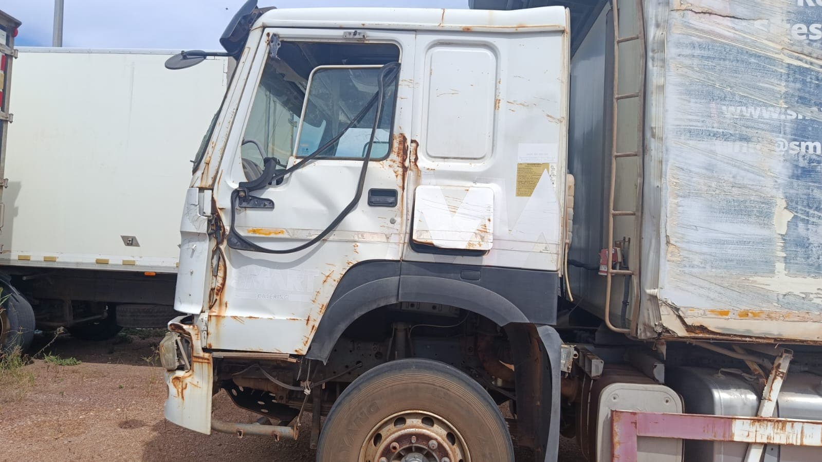 Camião frigorífico Sinotruk Howo 336 — imagen 12