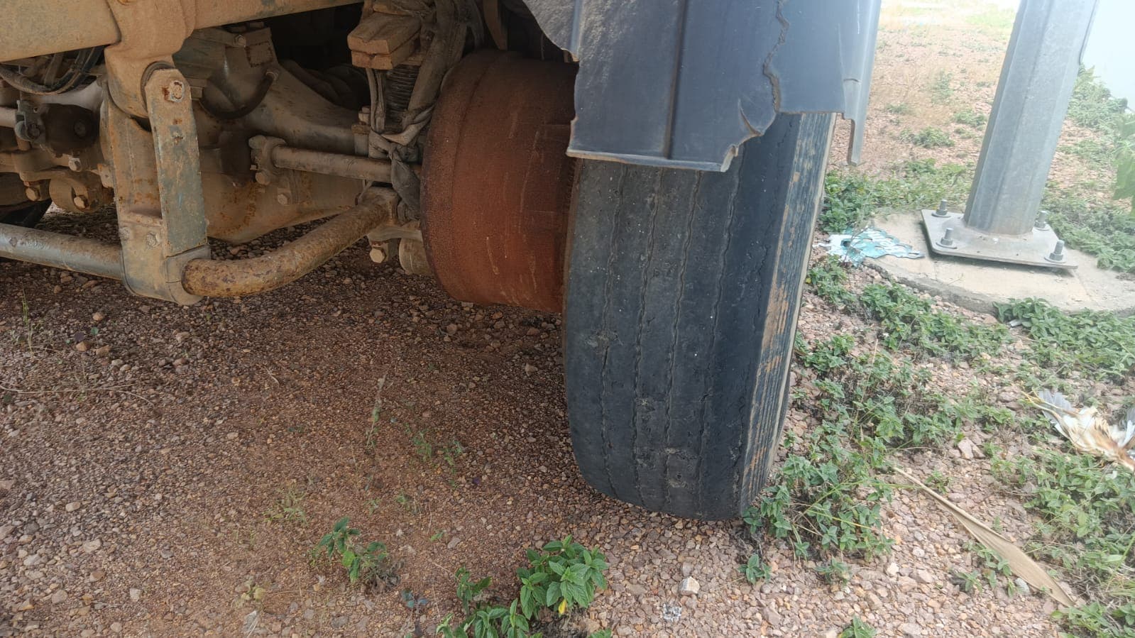 Camião frigorífico Sinotruk Howo 336 — image 10
