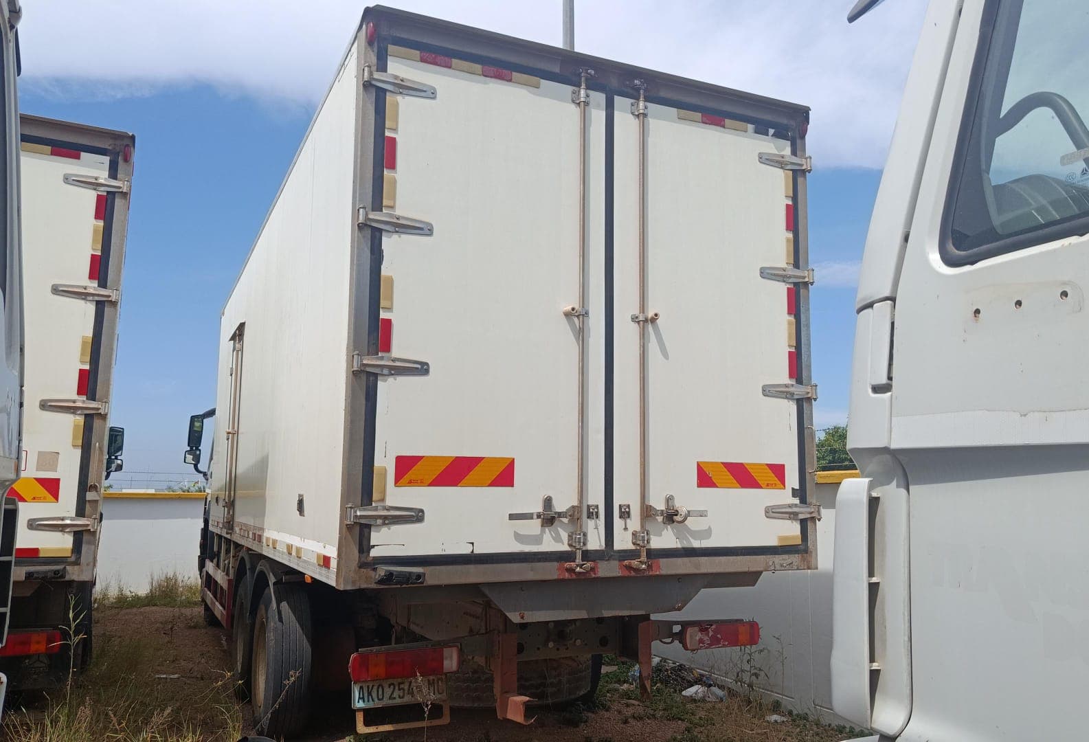 Camião frigorífico Sinotruk Howo 336 — image 3