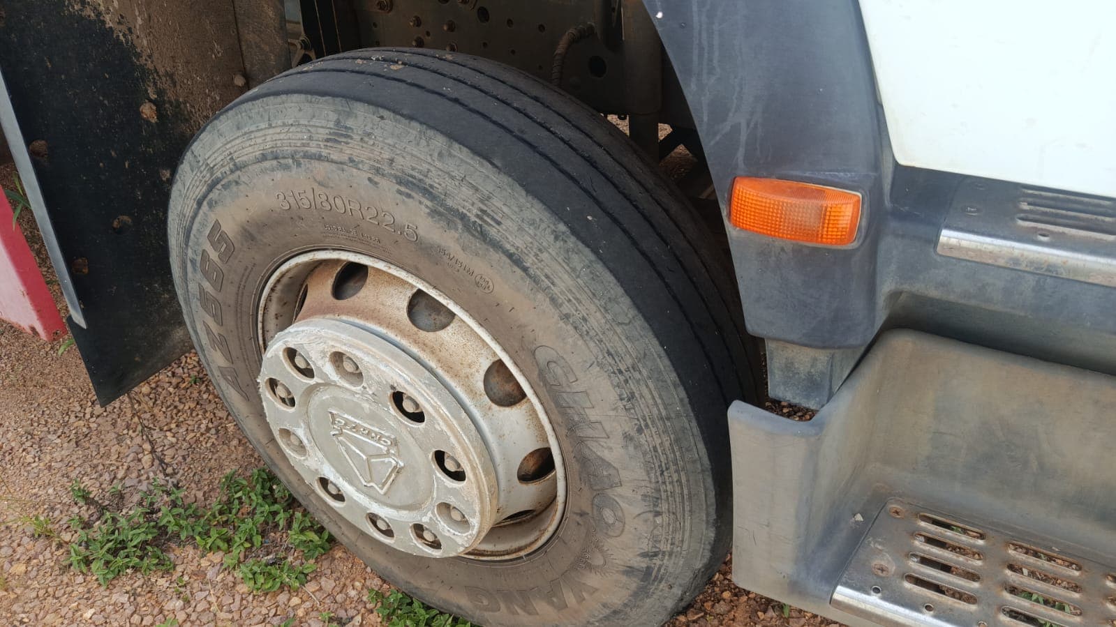 Camião frigorífico Sinotruk Howo 336 — image 8