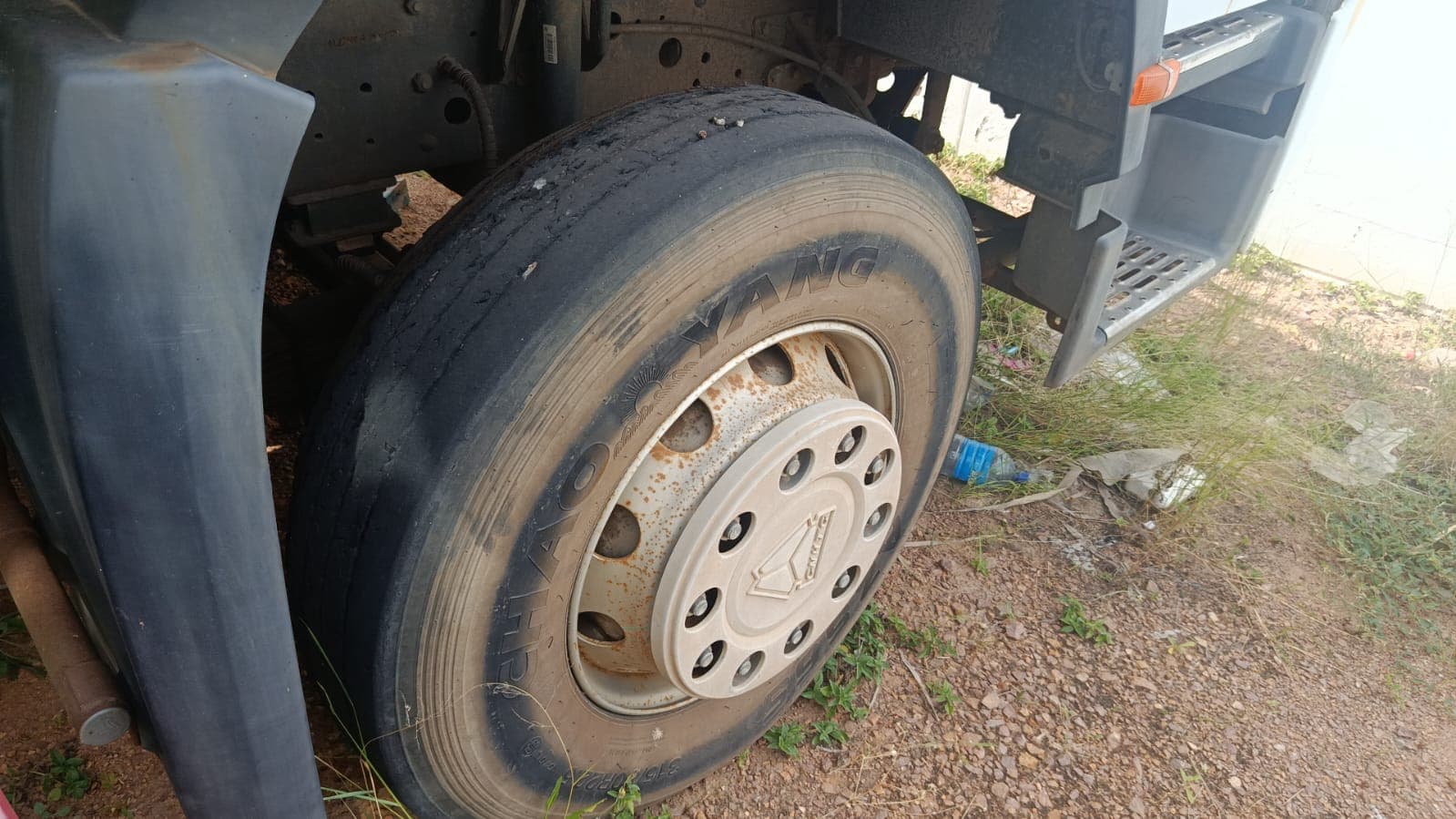 Camião frigorífico Sinotruk Howo 336 — image 6
