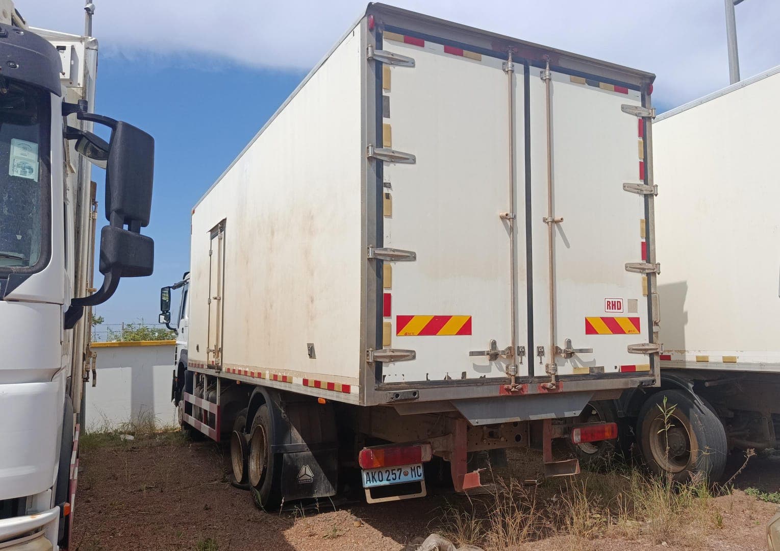 Camião frigorífico Sinotruk Howo 336 — image 2