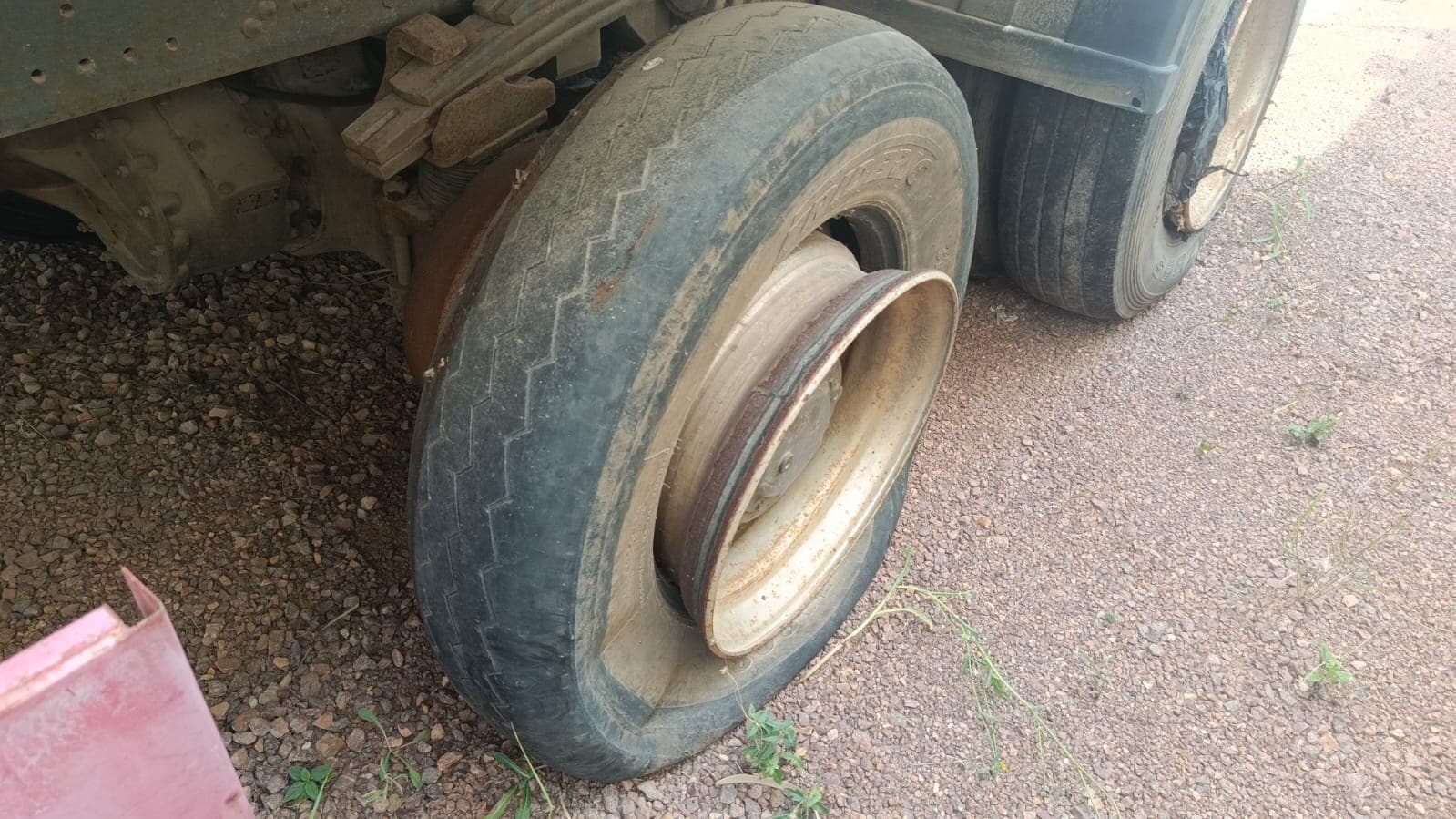 Camião frigorífico Sinotruk Howo 336 — image 8