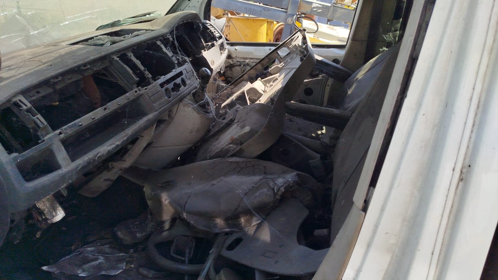 Volkswagen Caravelle — image 14