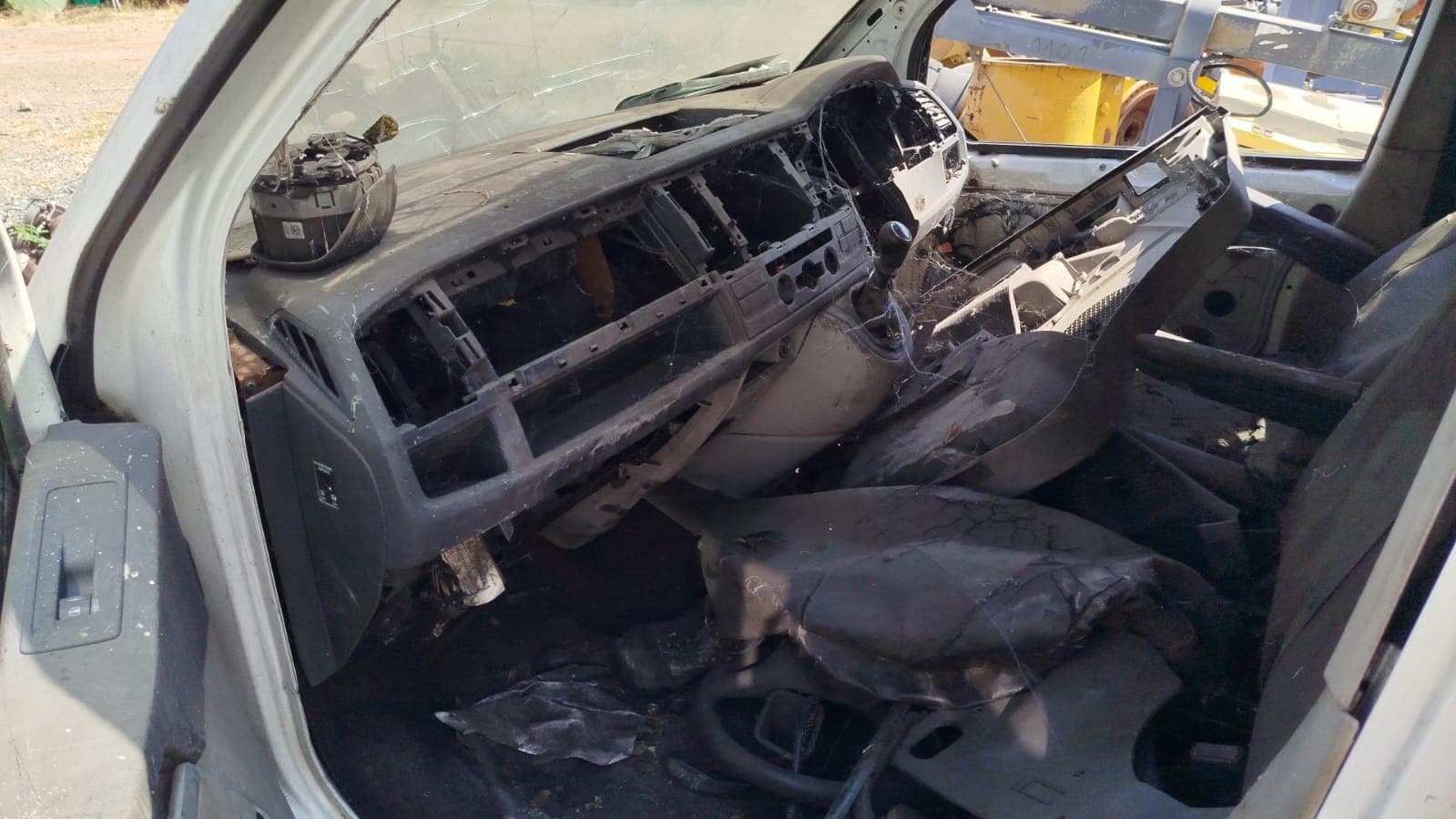 Volkswagen Caravelle — image 13