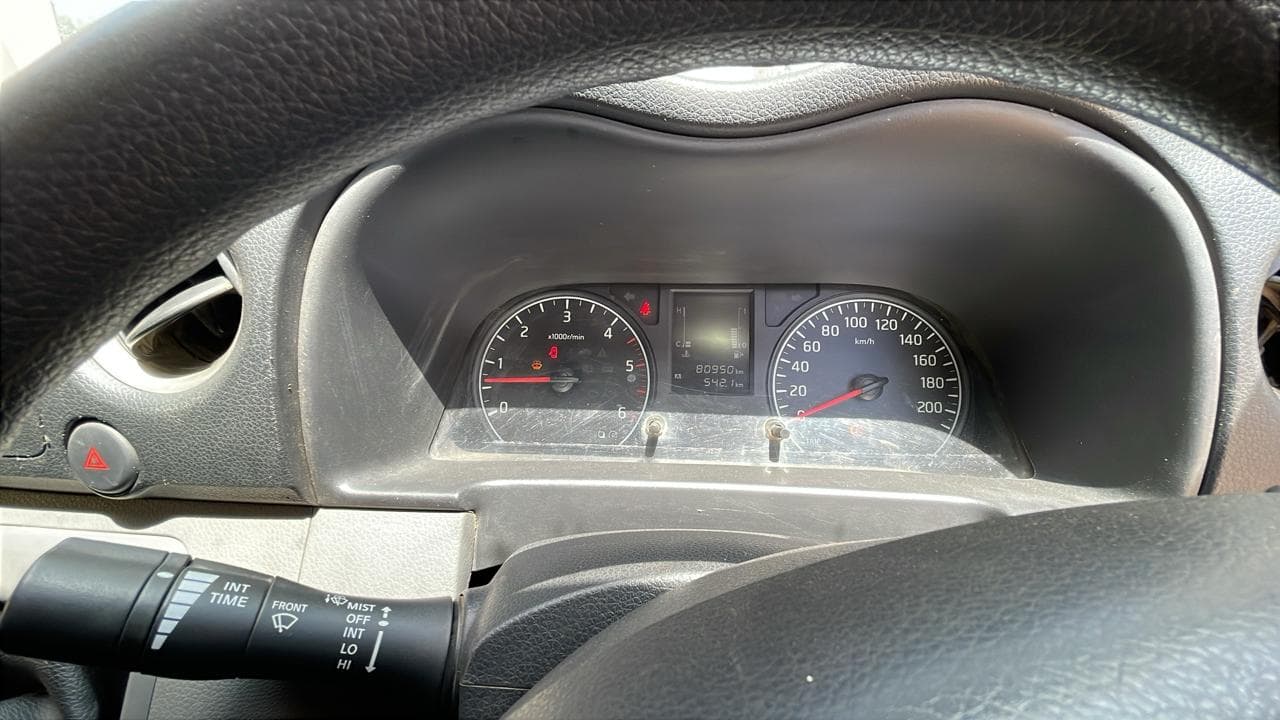 Nissan Urvan 2,71m - 2015 — image 8