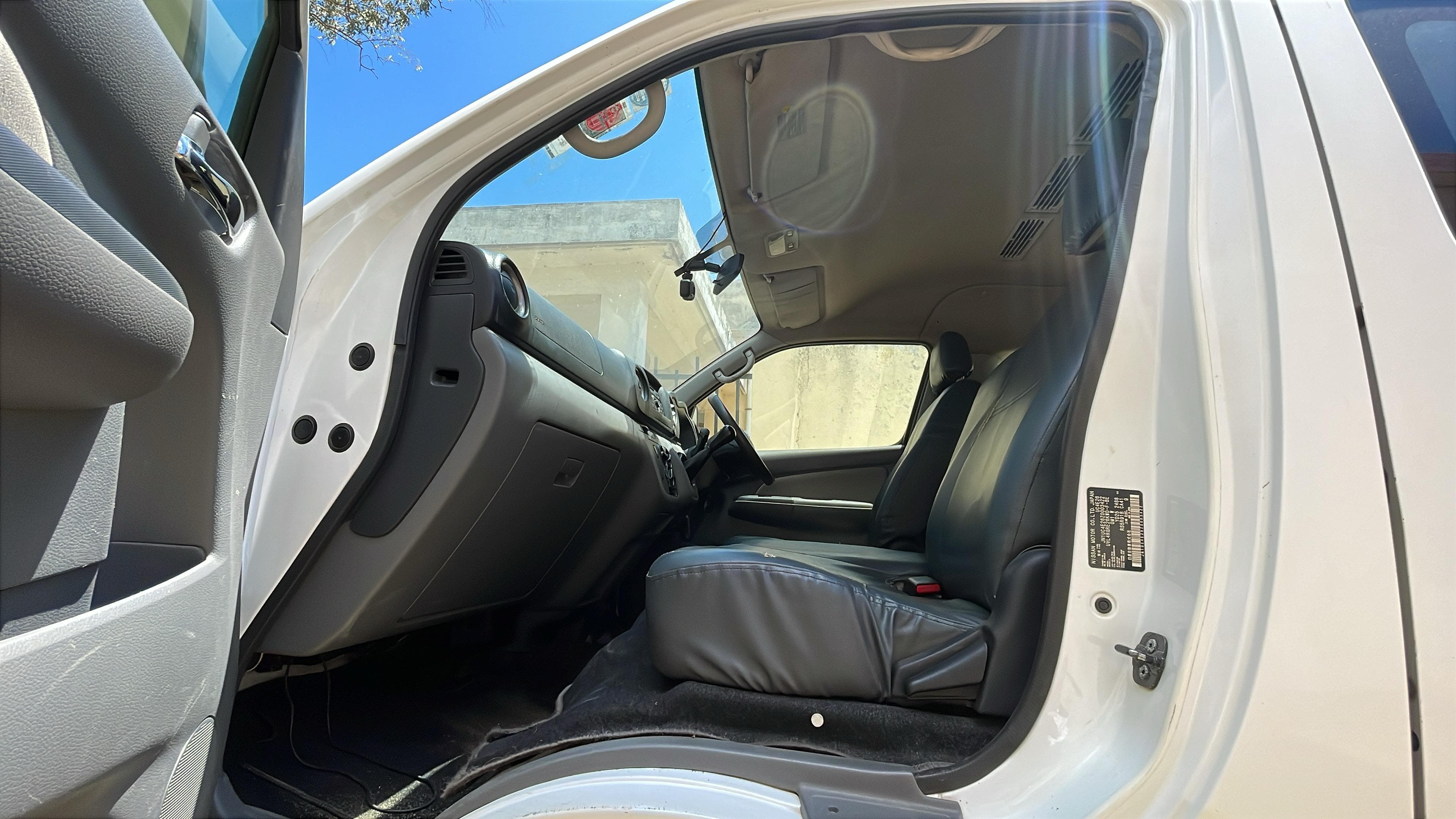 Nissan Urvan 2,71m - 2015 — image 10