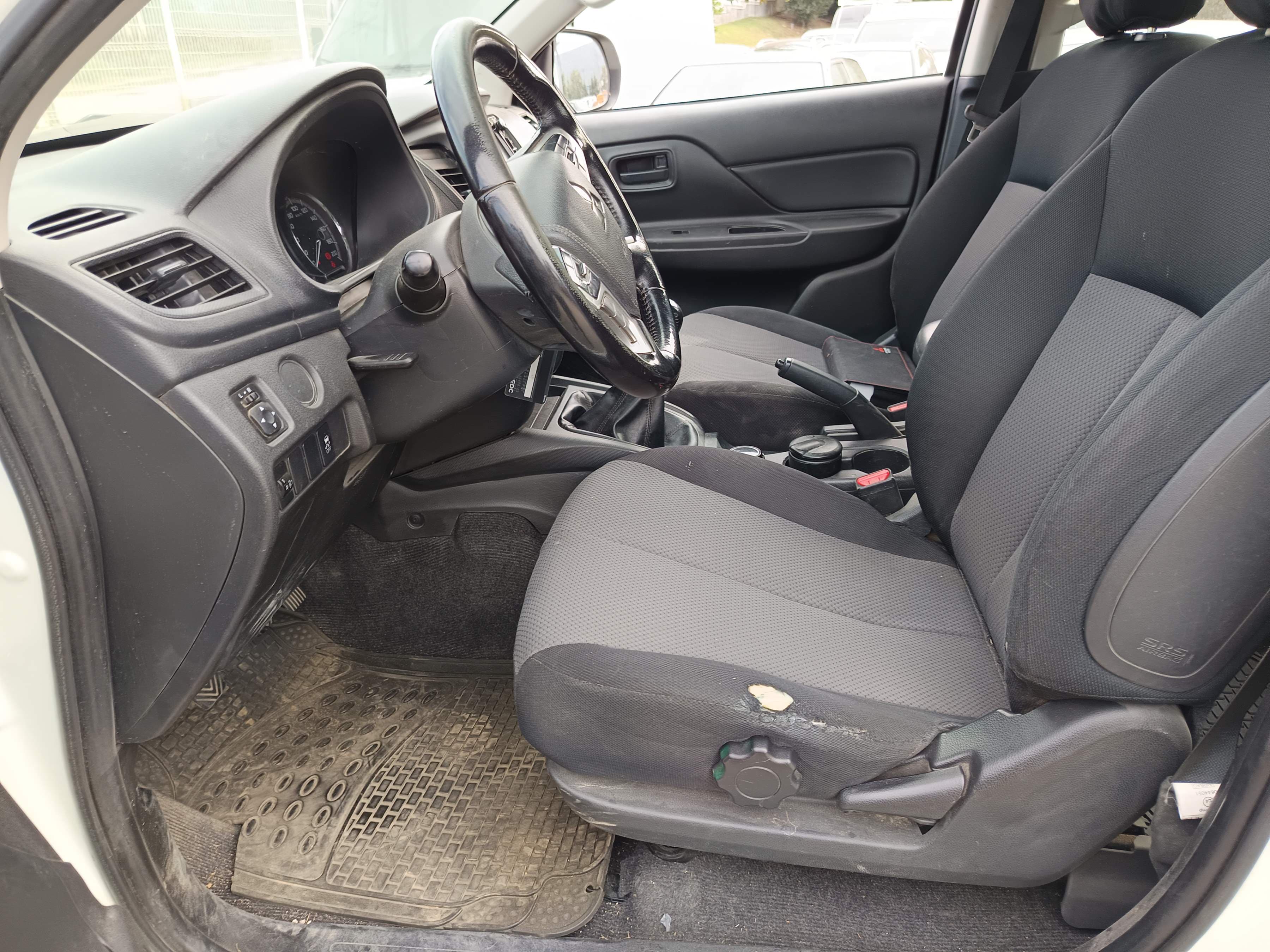 Mitsubishi L200 2.3 DI-D 4 WD Space CAB · Ano 2022 — imagem 33