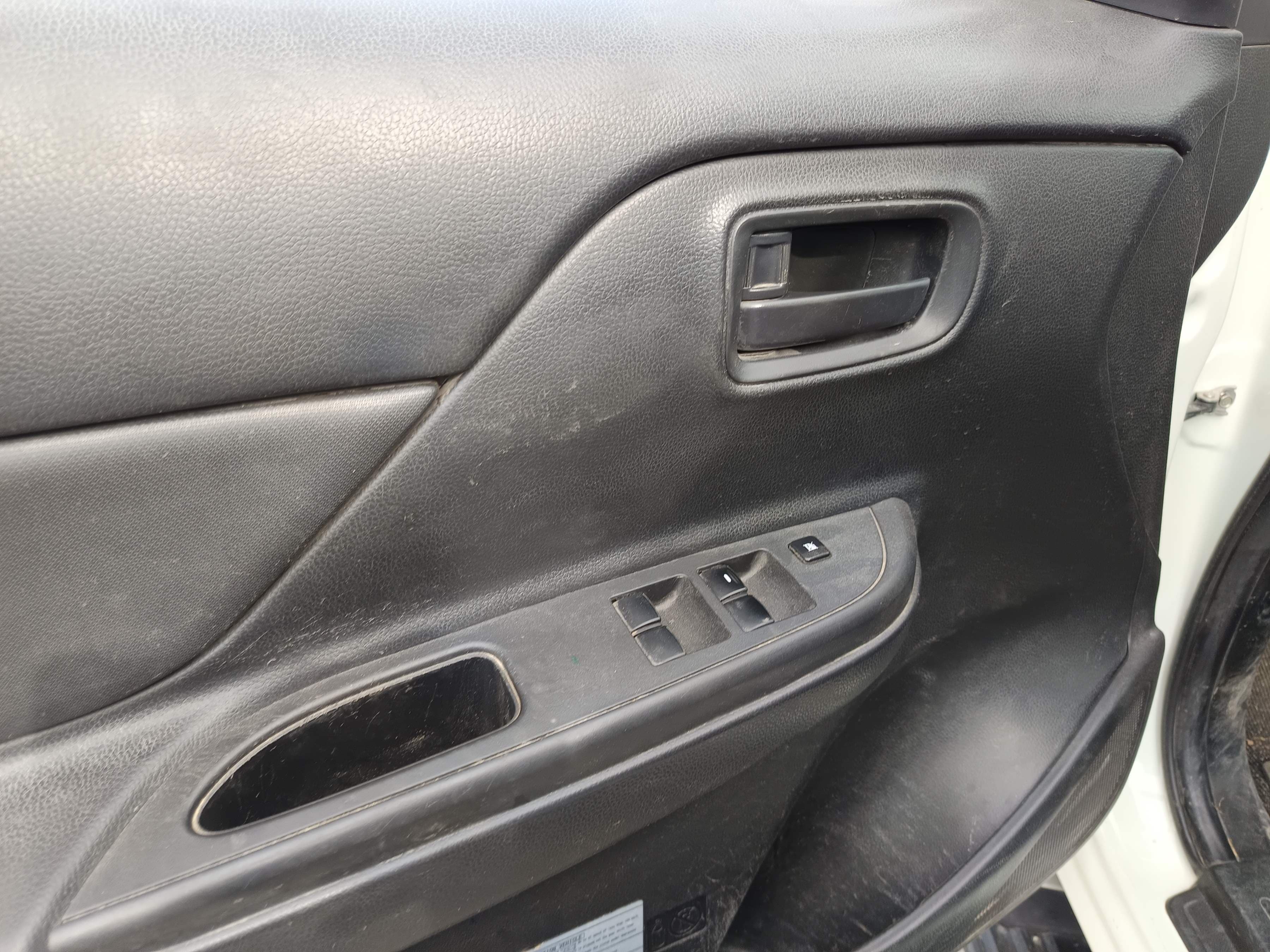 Mitsubishi L200 2.3 DI-D 4 WD Space CAB · Ano 2022 — imagem 32