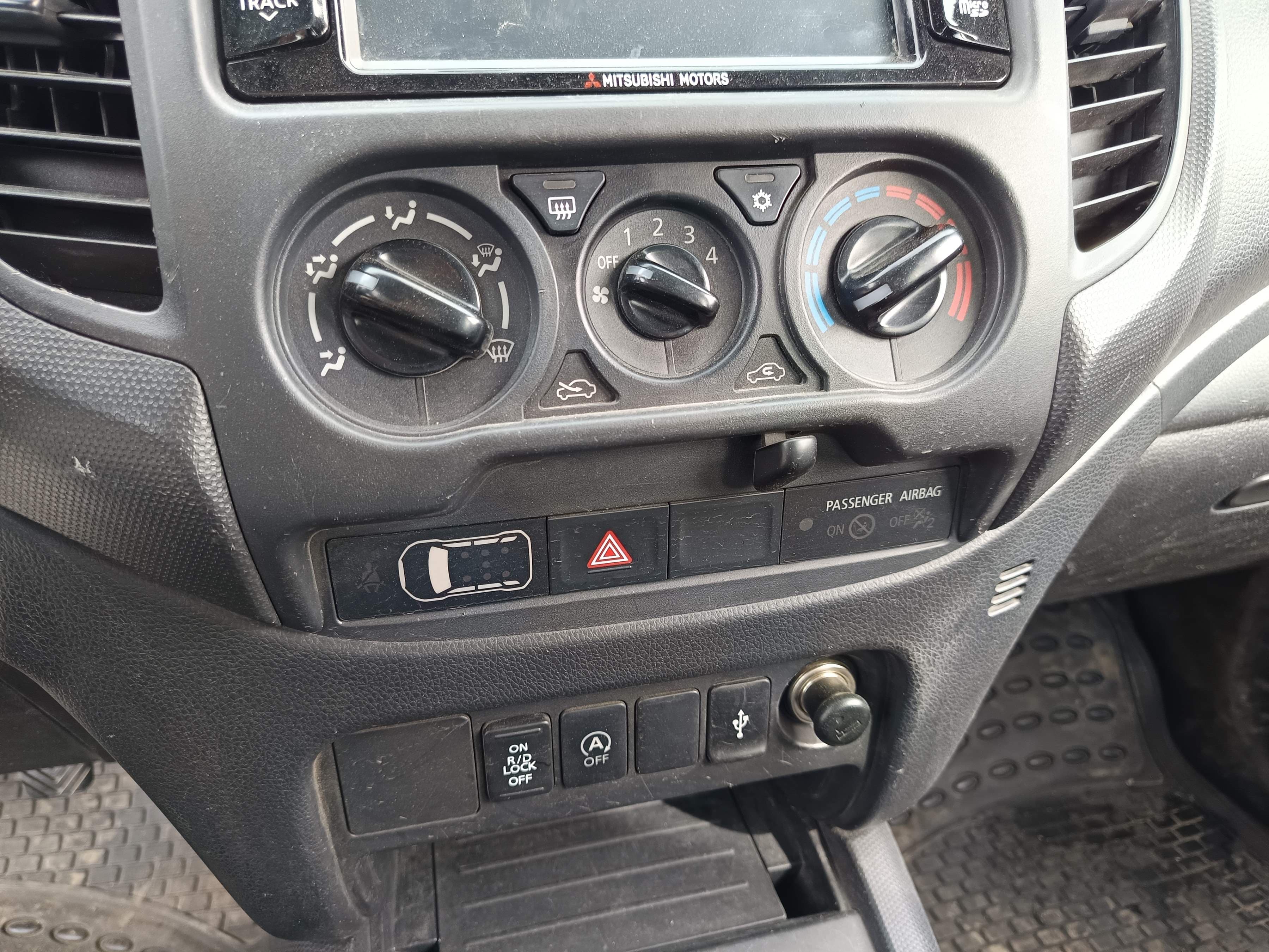 Mitsubishi L200 2.3 DI-D 4 WD Space CAB · Ano 2022 — imagem 38
