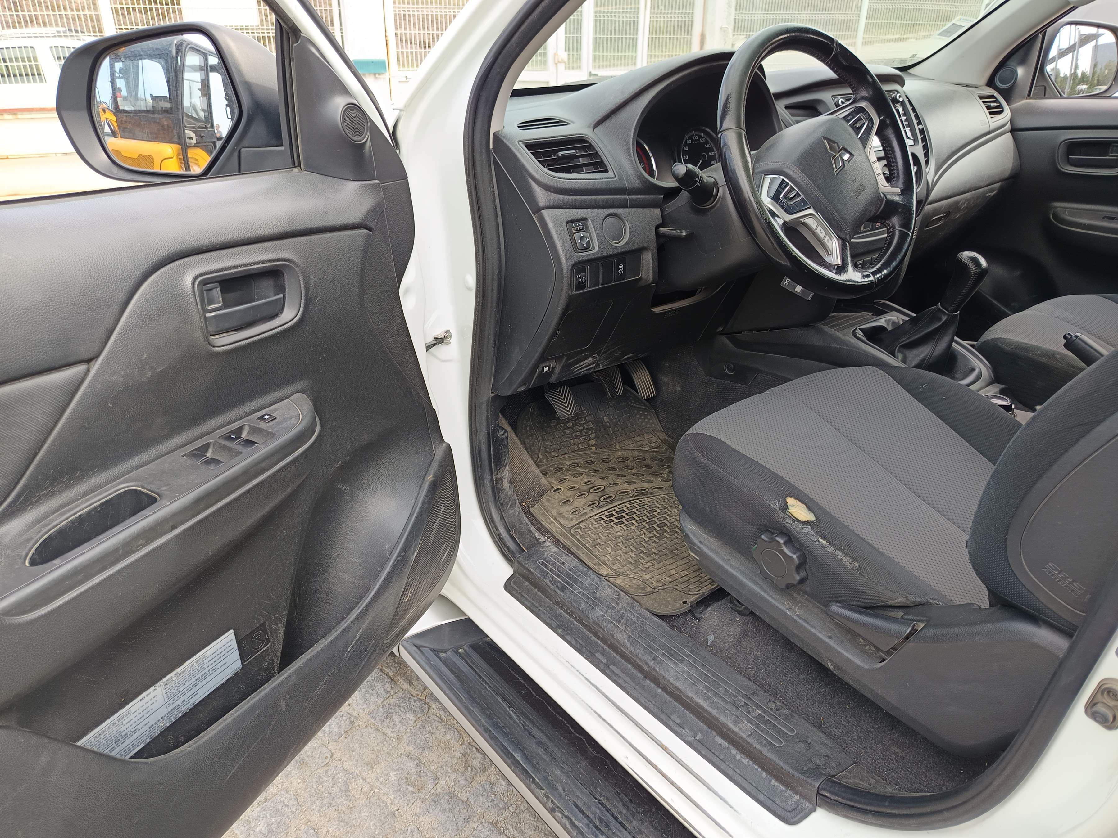 Mitsubishi L200 2.3 DI-D 4 WD Space CAB · Ano 2022 — imagem 31