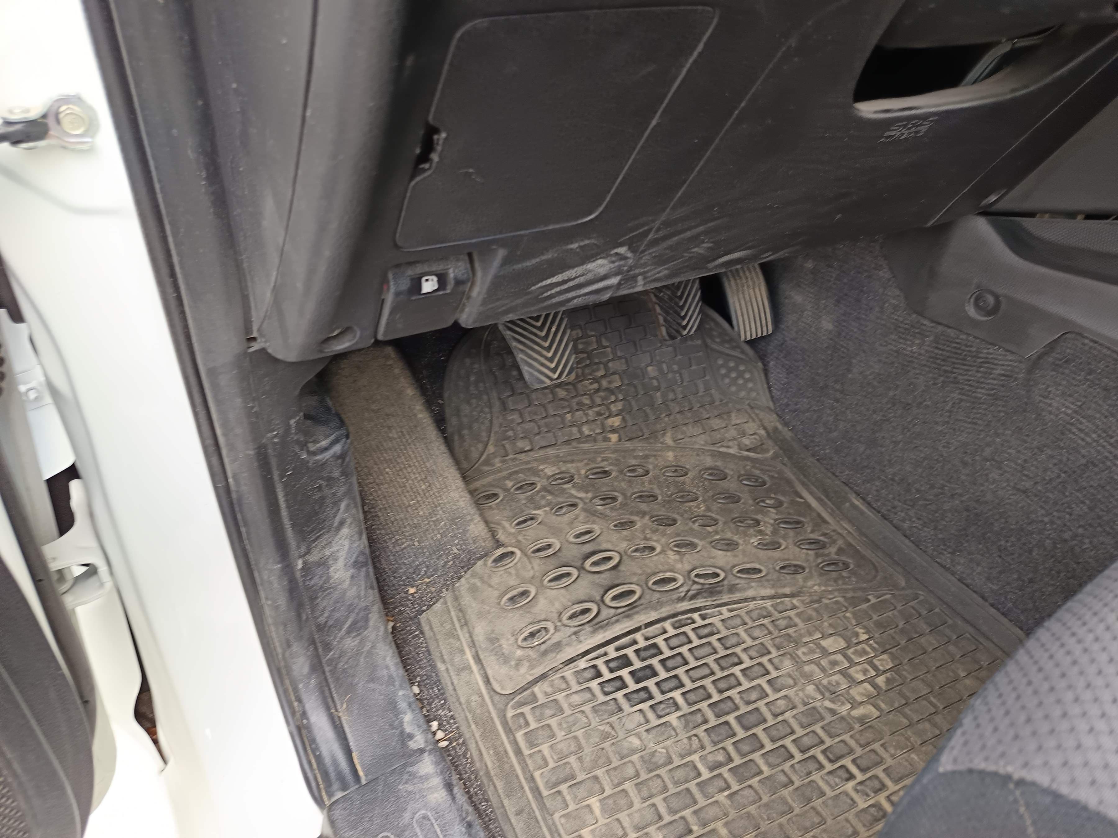 Mitsubishi L200 2.3 DI-D 4 WD Space CAB · Ano 2022 — imagem 35