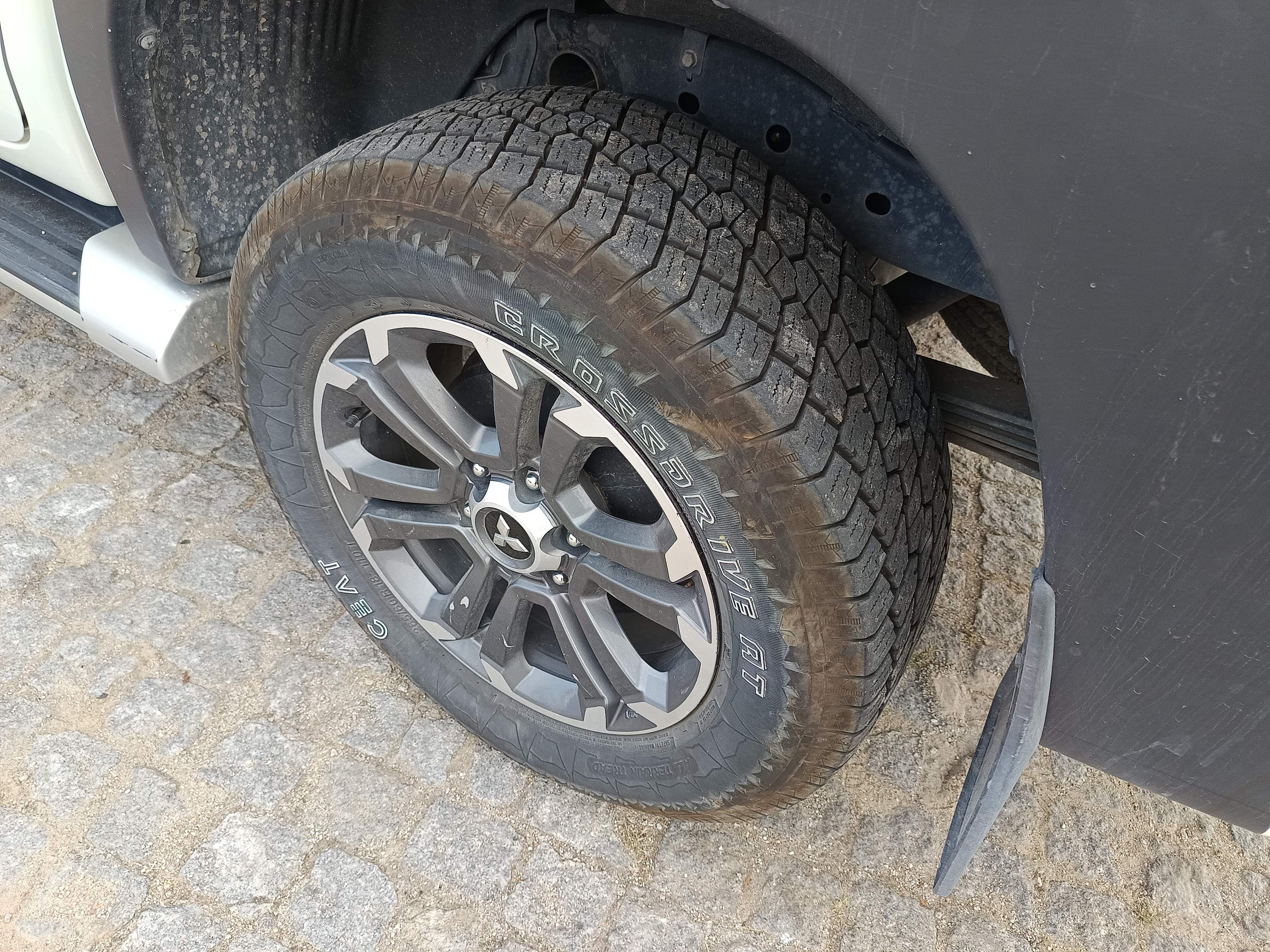 Mitsubishi L200 2.3 DI-D 4 WD Space CAB · Ano 2022 — imagem 15