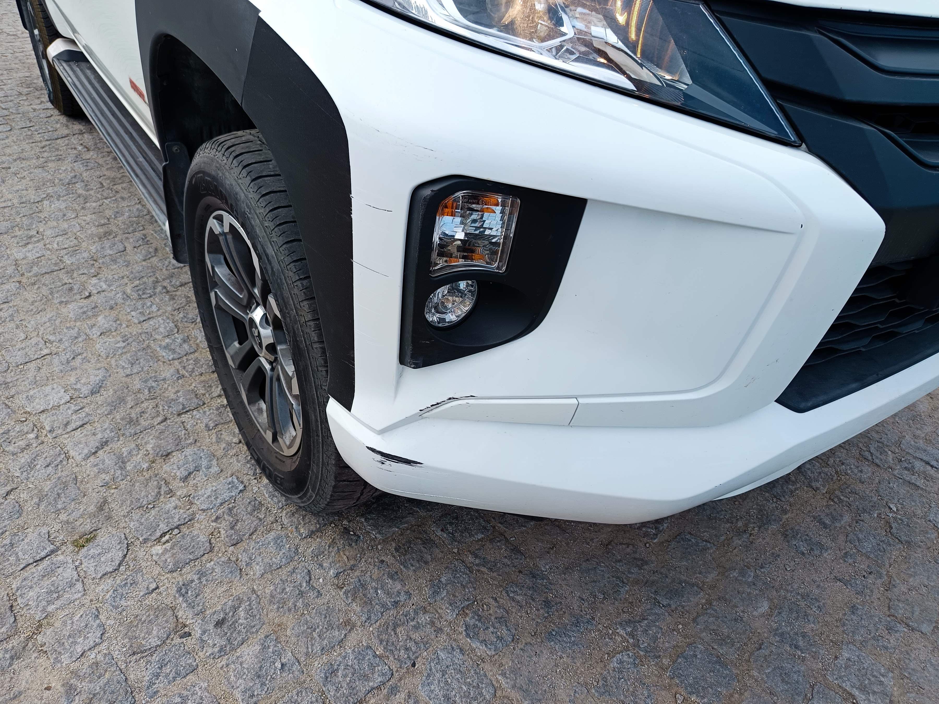 Mitsubishi L200 2.3 DI-D 4 WD Space CAB · Ano 2022 — imagem 4