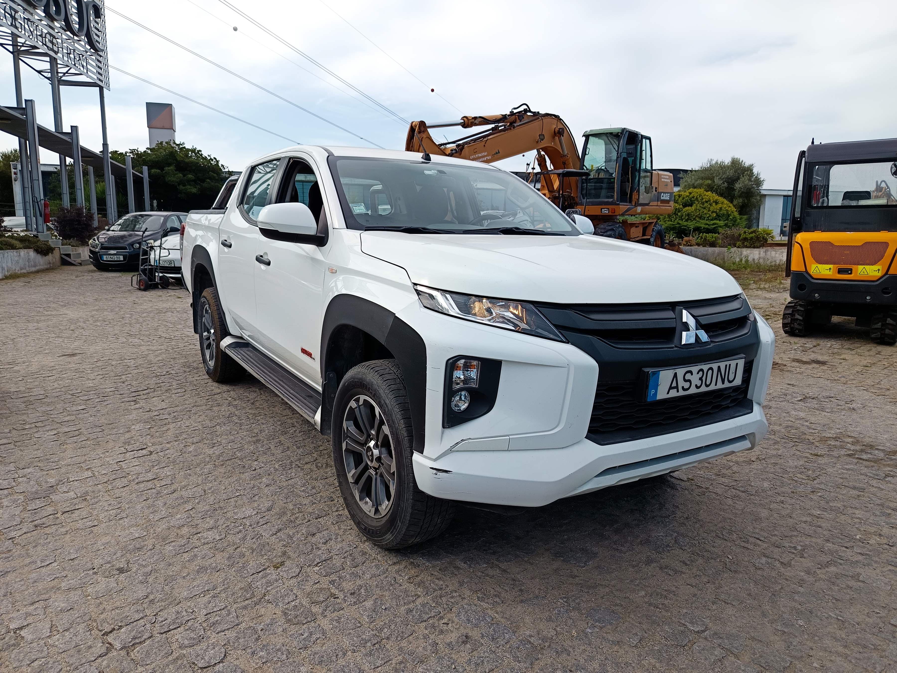 Mitsubishi L200 2.3 DI-D 4 WD Space CAB · Ano 2022 — imagem 3