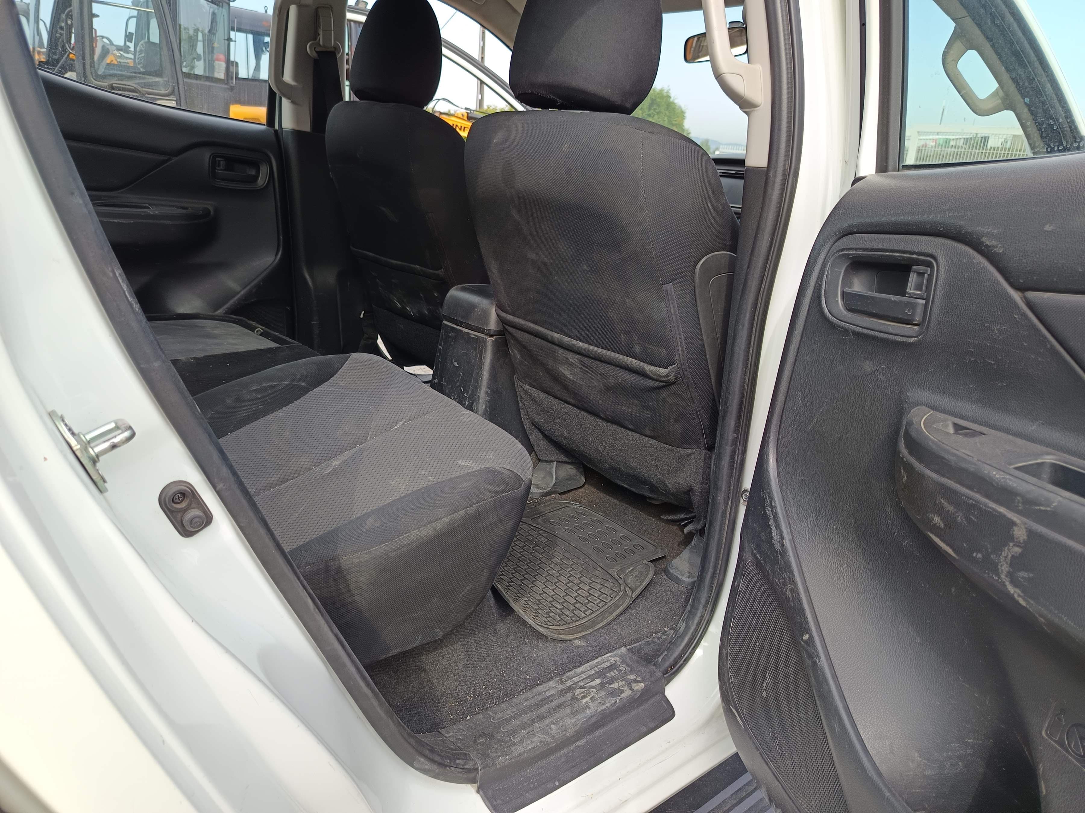 Mitsubishi L200 2.3 DI-D 4 WD Space CAB · Ano 2022 — imagem 22