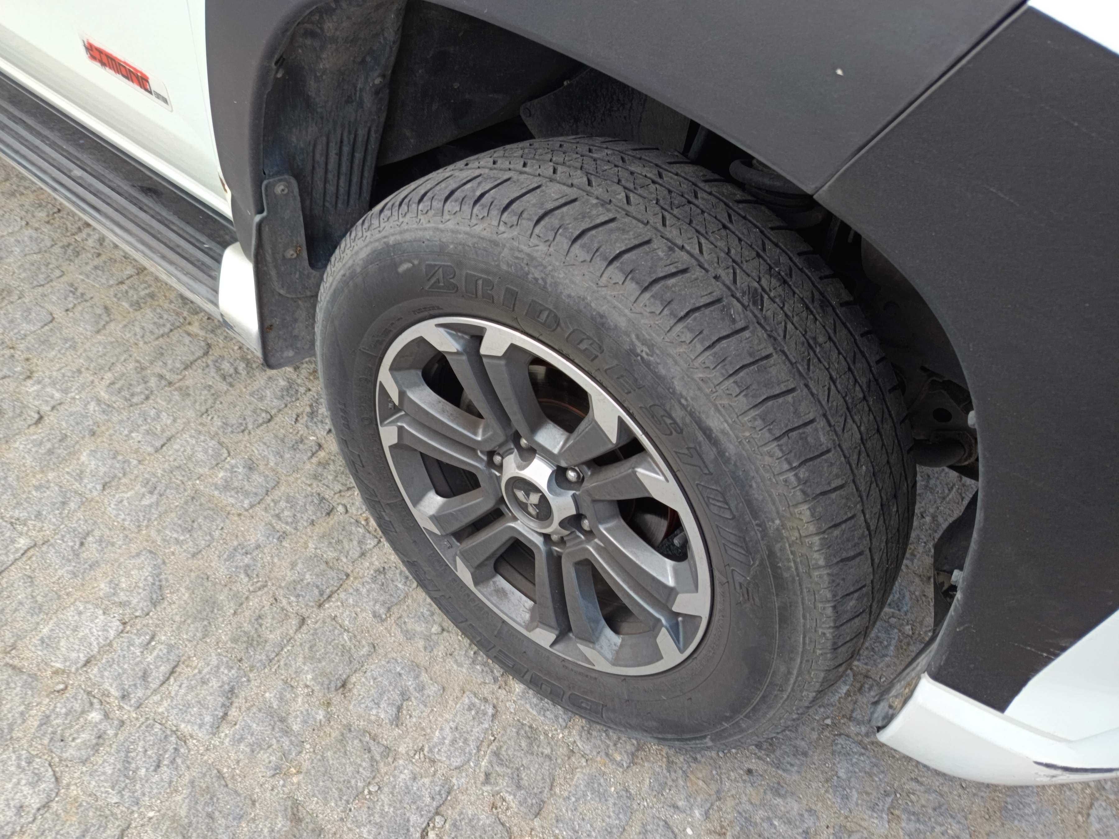 Mitsubishi L200 2.3 DI-D 4 WD Space CAB · Ano 2022 — imagem 9