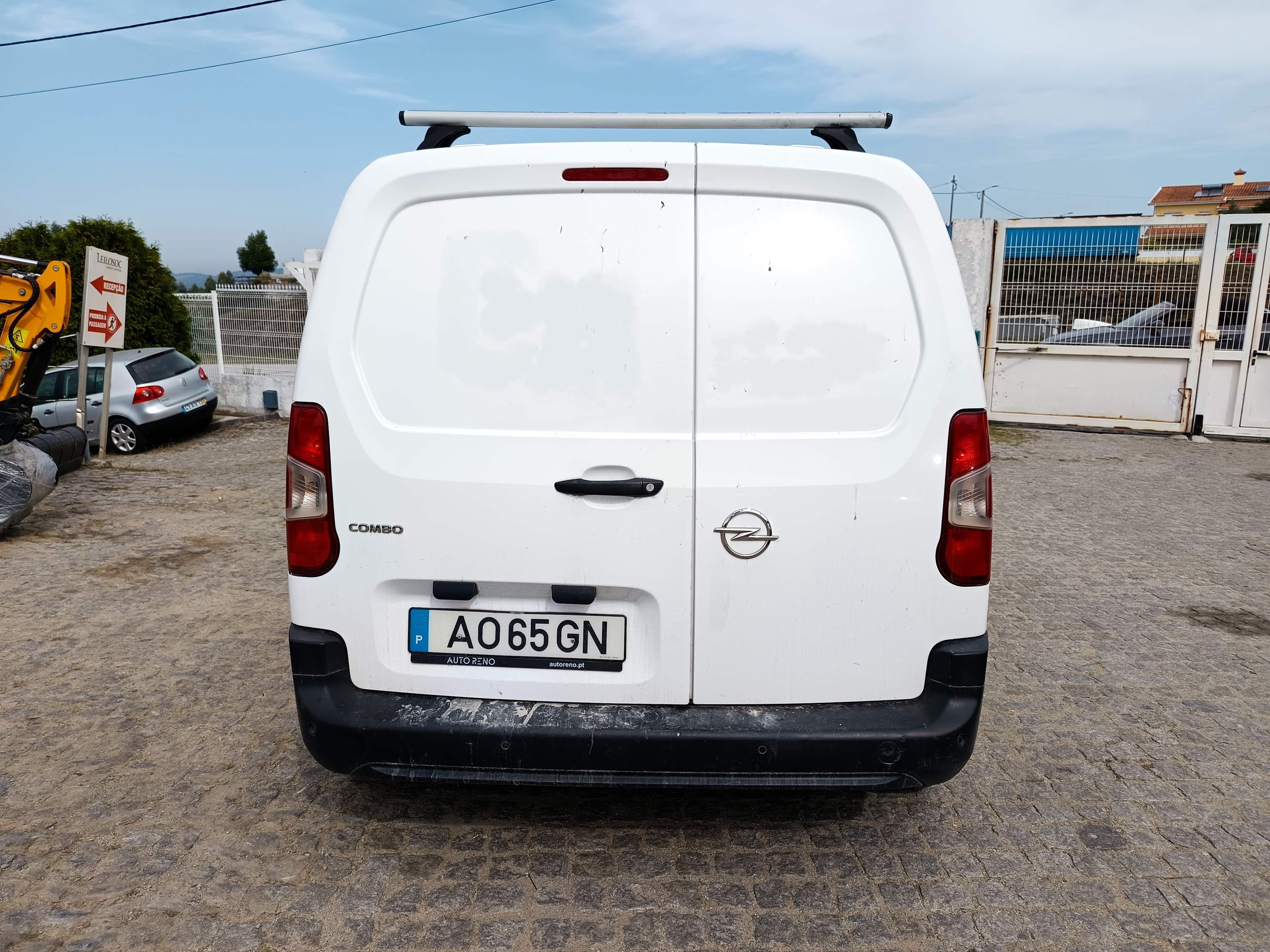 Opel Combo 1.5 CDTI · Ano 2022 — image 5