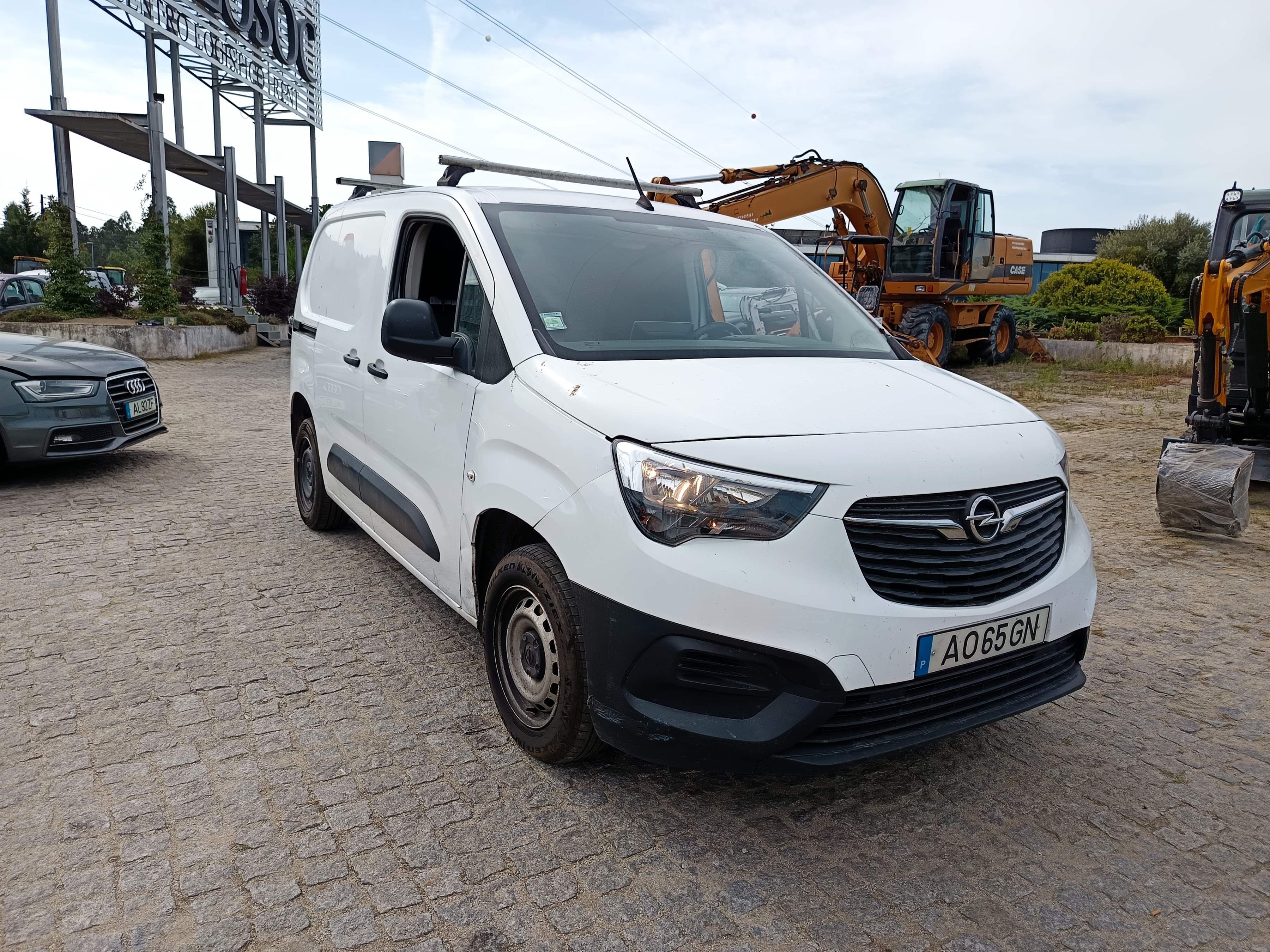Opel Combo 1.5 CDTI · Ano 2022 — image 2