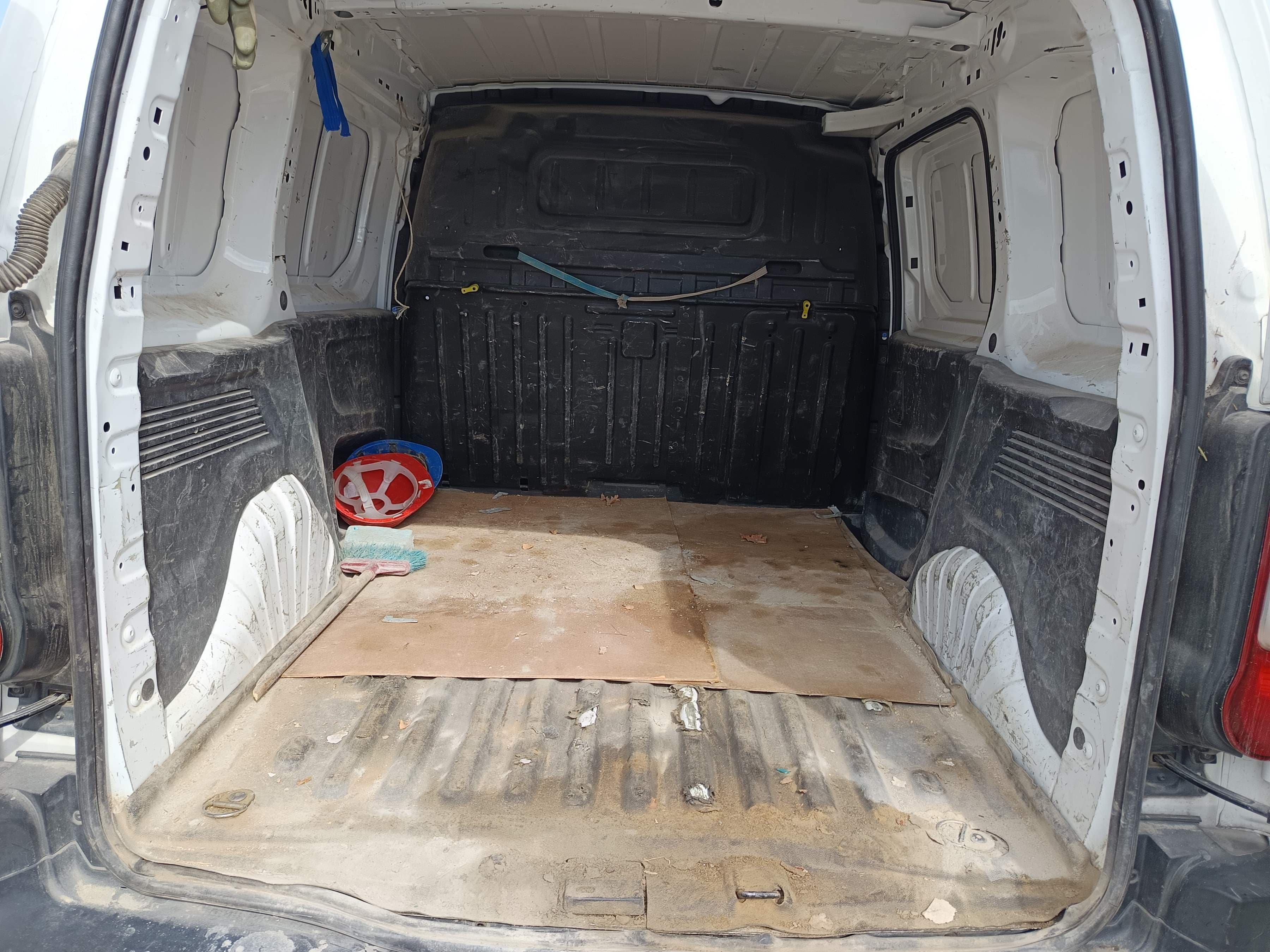 Opel Combo 1.5 CDTI · Ano 2022 — image 18