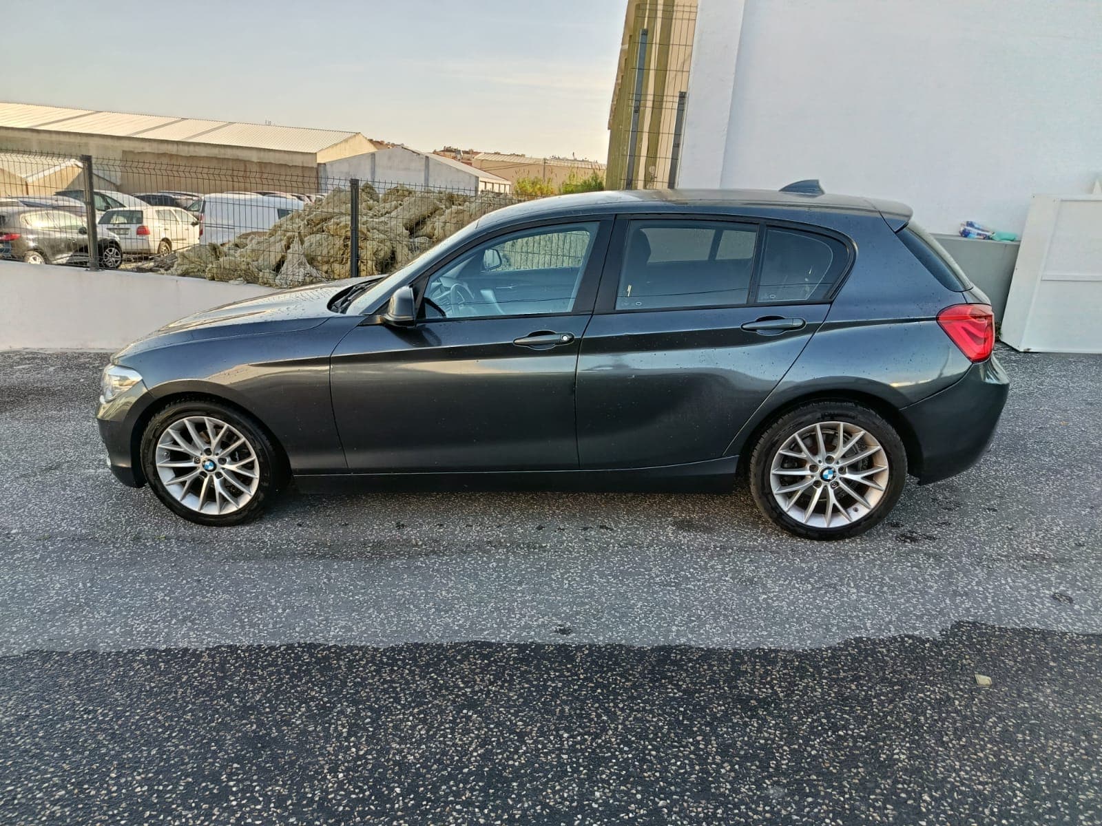 BMW 116 d · Ano 2015 — imagen 7