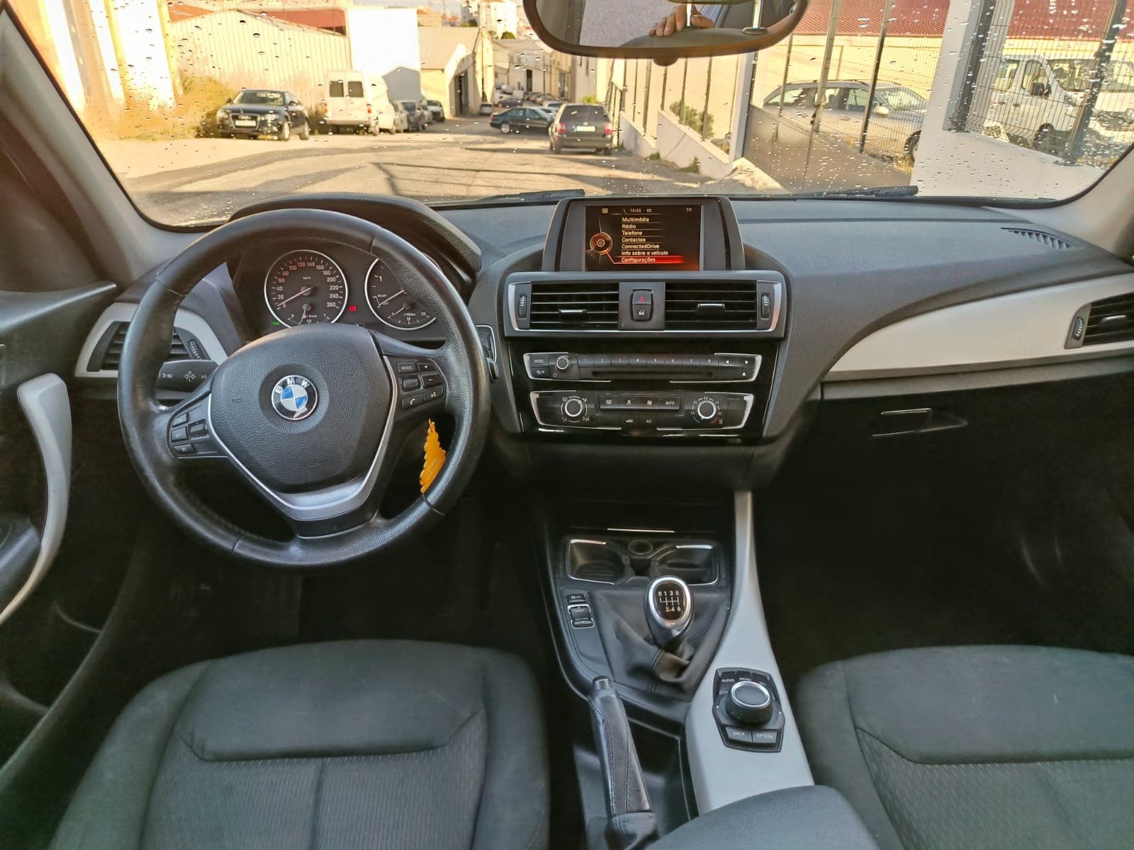 BMW 116 d · Ano 2015 — imagen 15