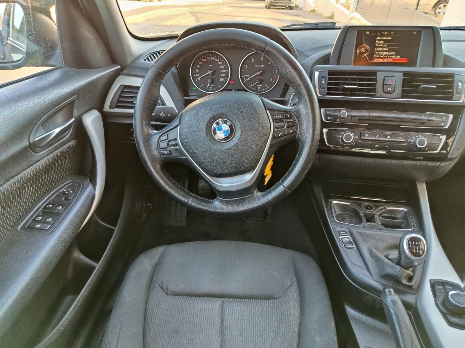 BMW 116 d · Ano 2015 — imagen 14