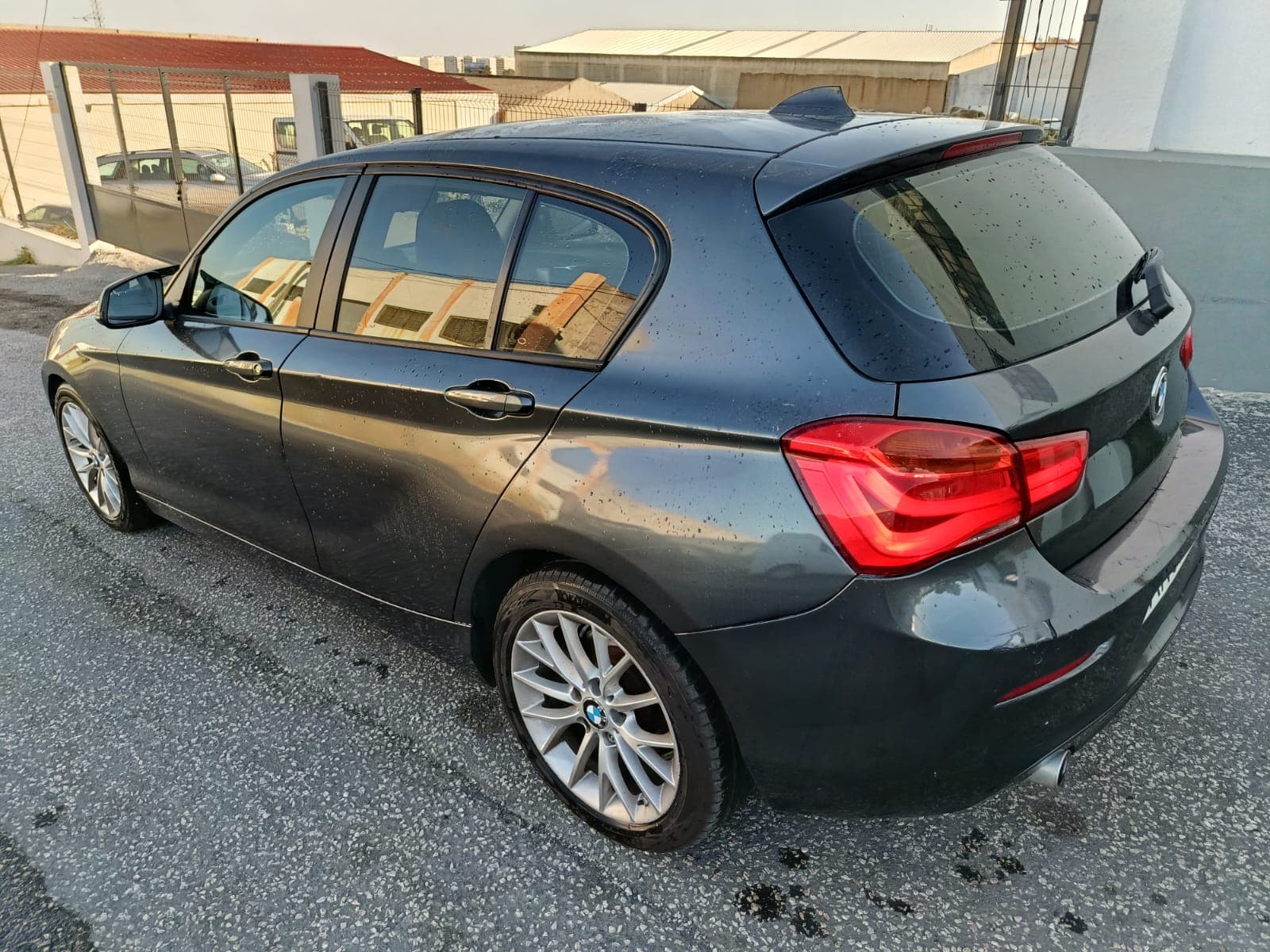 BMW 116 d · Ano 2015 — imagen 6
