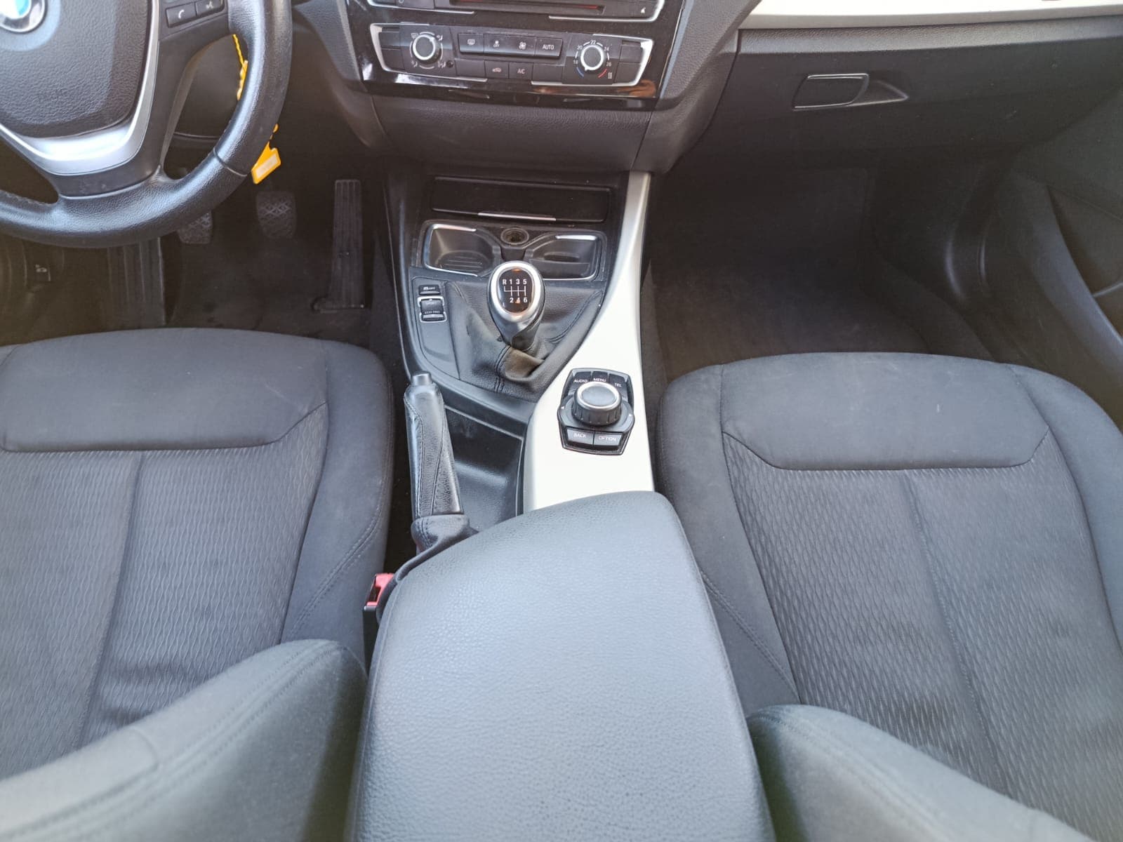 BMW 116 d · Ano 2015 — imagen 11