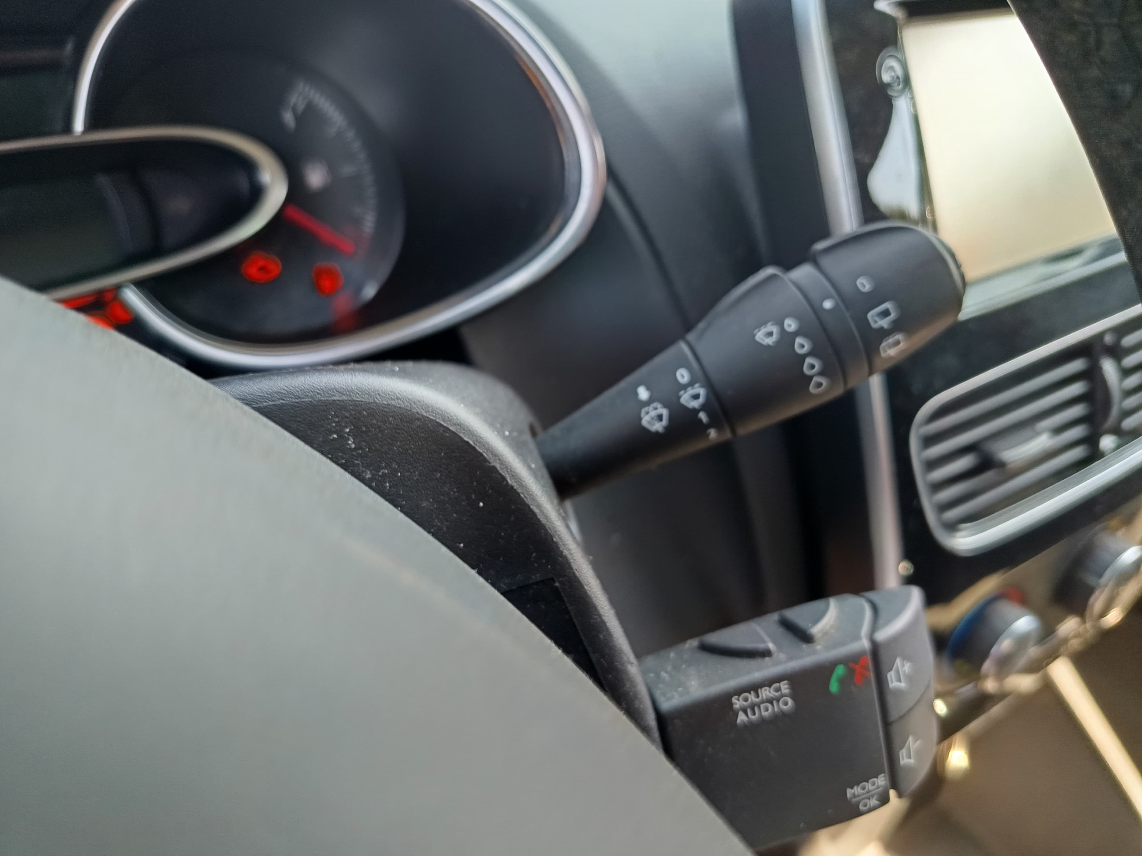 Renault Clio · Ano 2018 — imagen 23