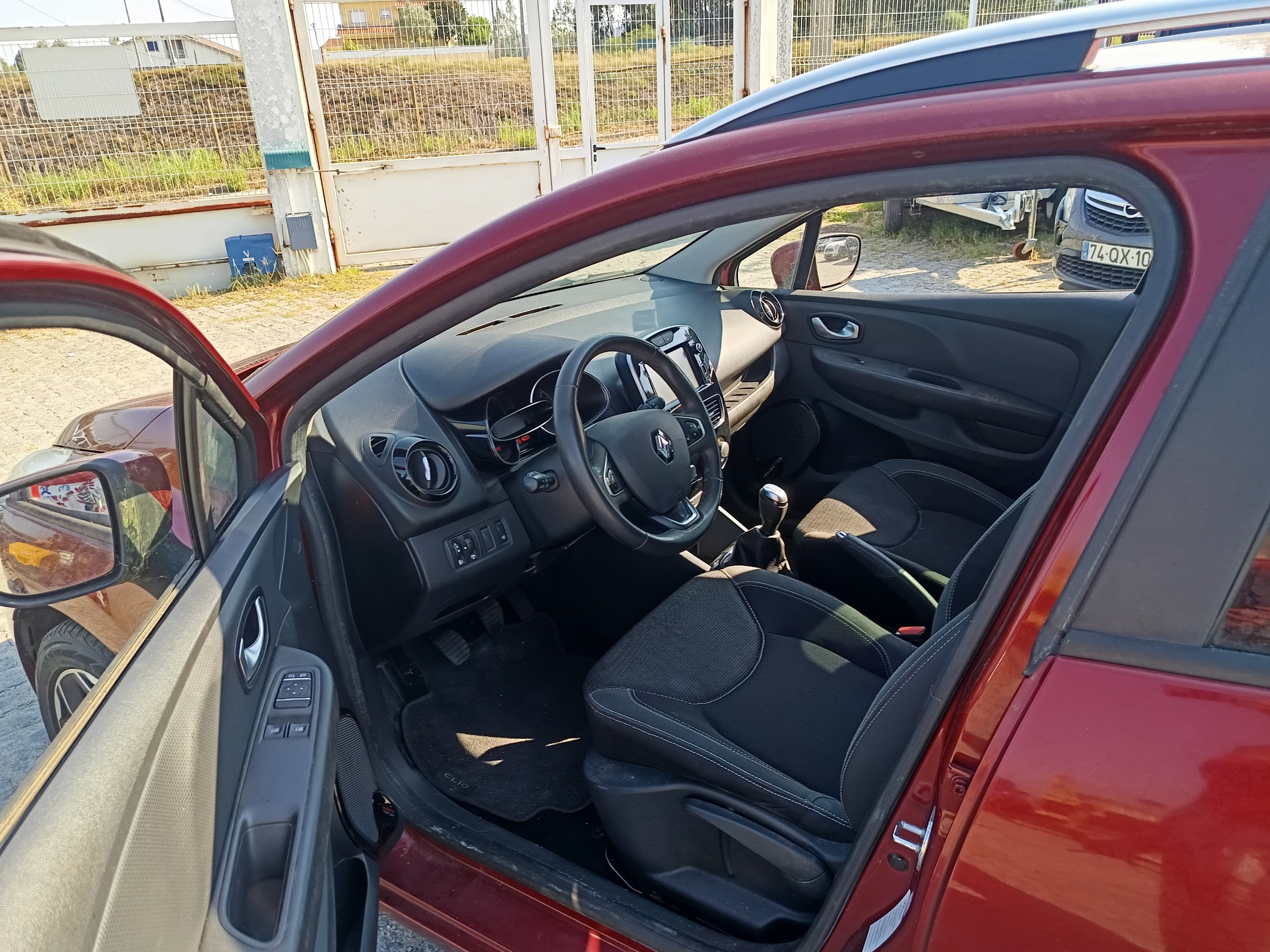 Renault Clio · Ano 2018 — imagen 16