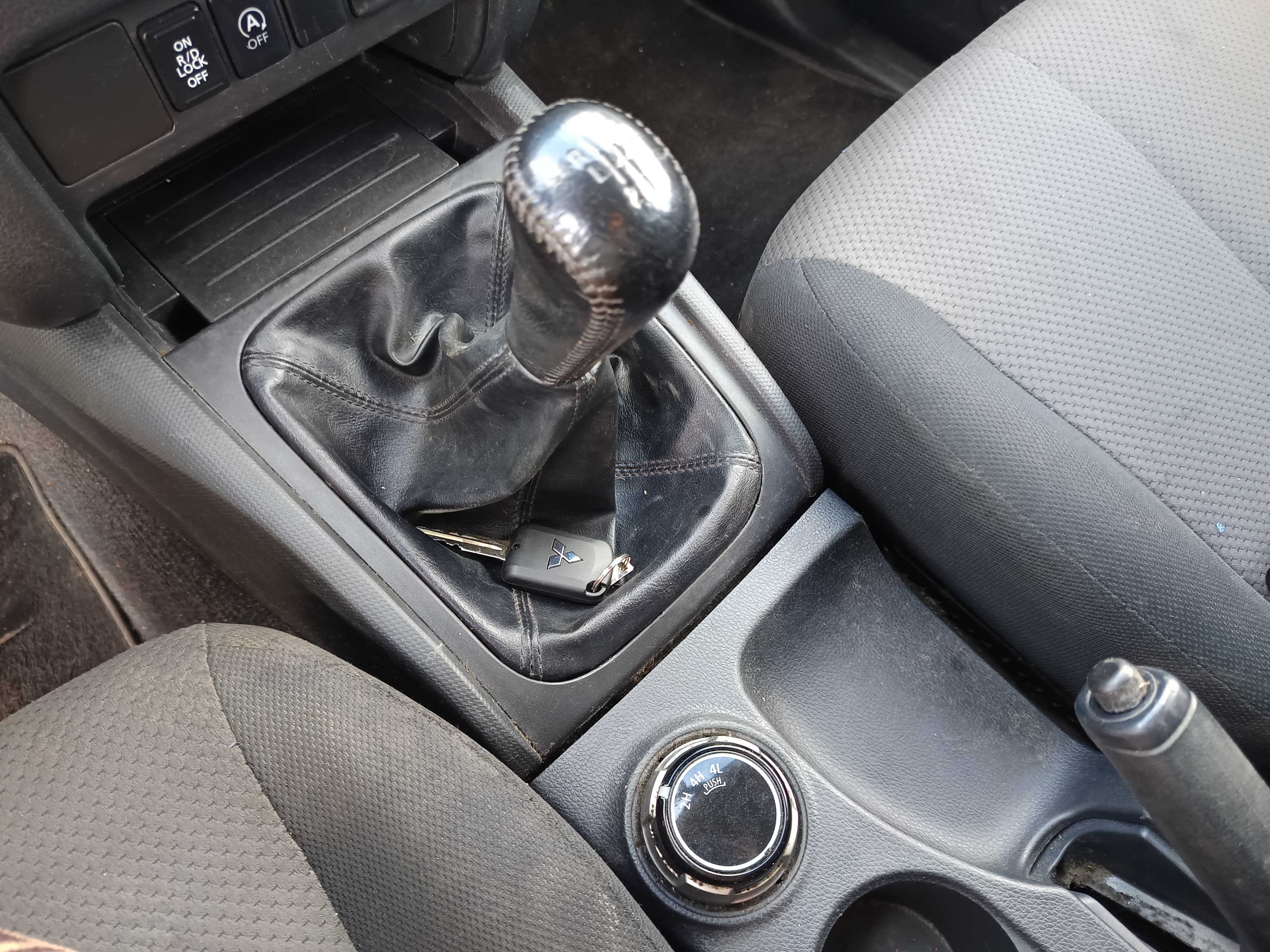 Mitsubishi L200 · Ano 2019 — imagem 40