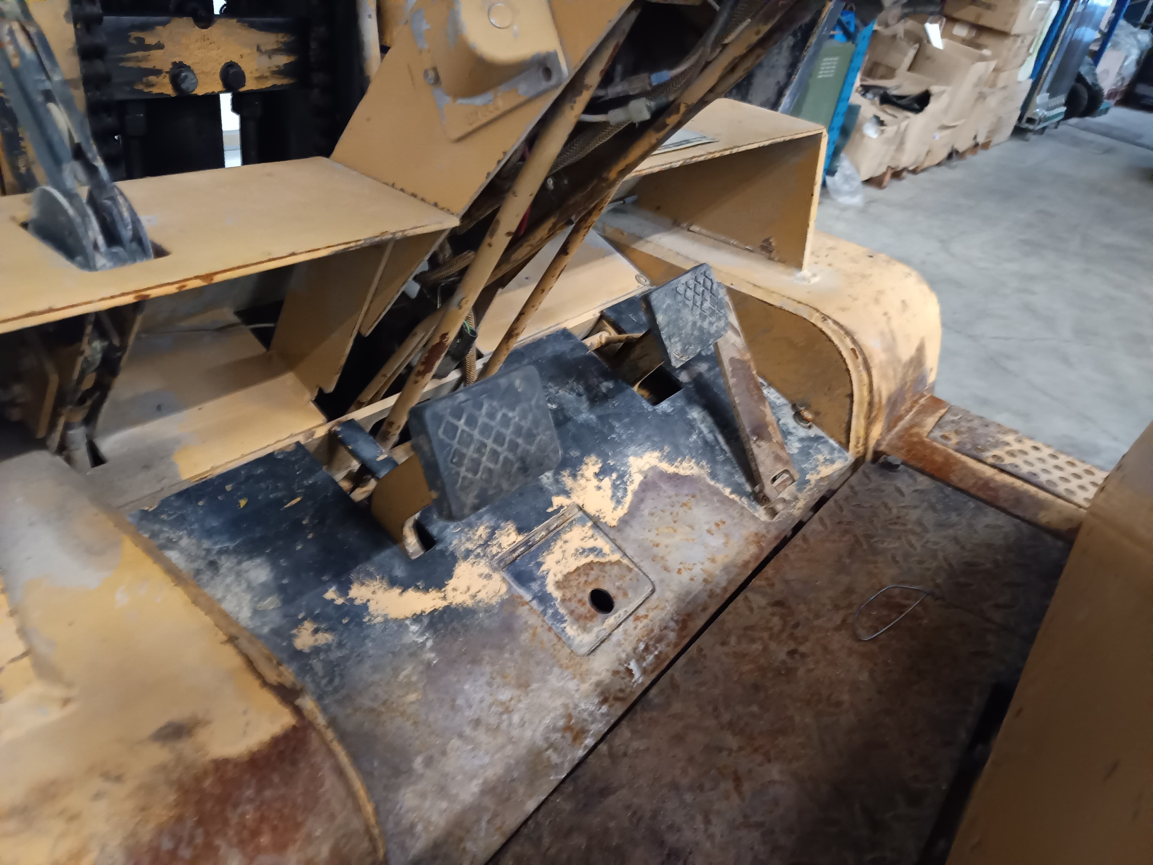 Empilhador CAT V60E — imagen 11