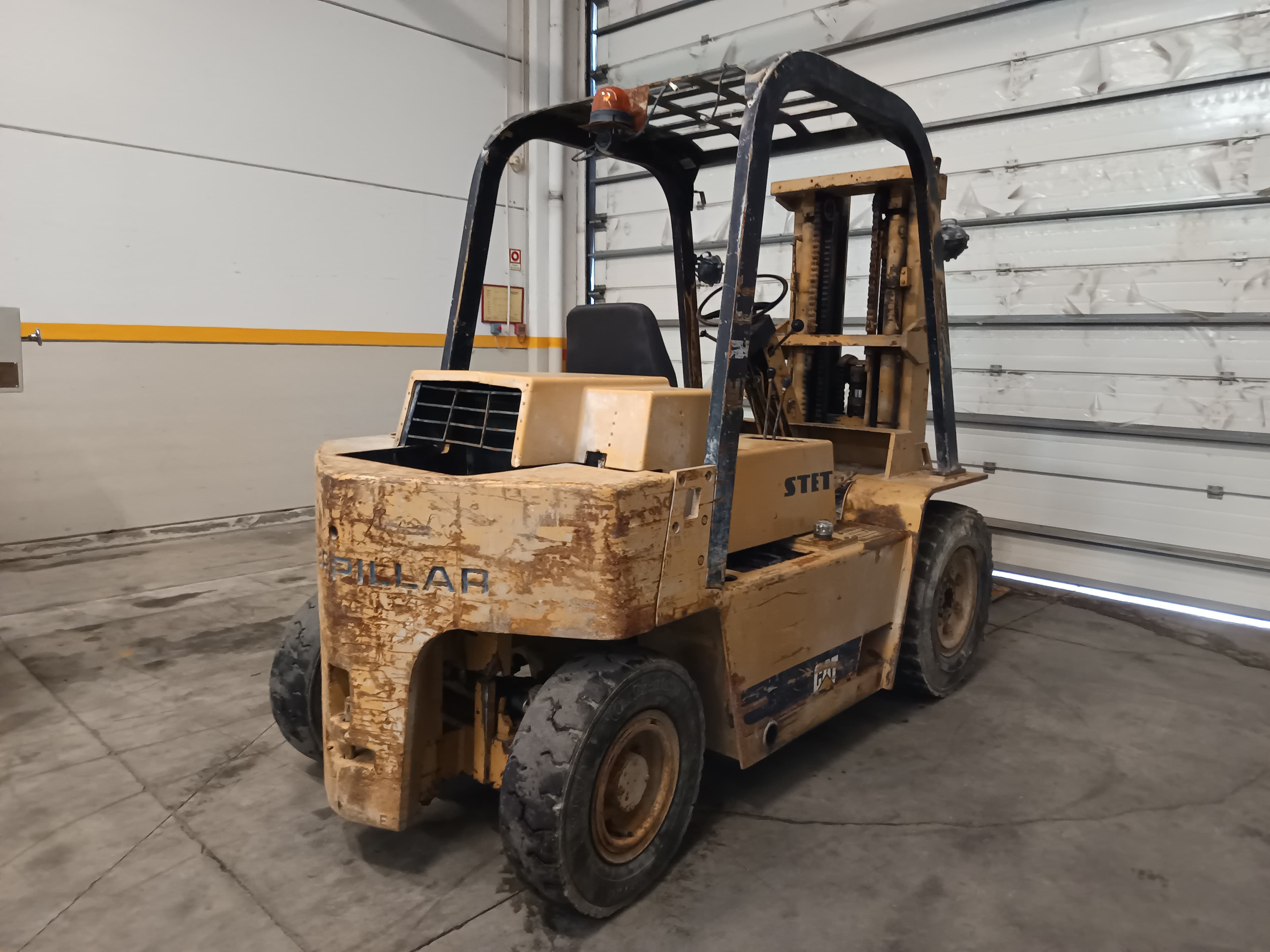 Empilhador CAT V60E — imagen 9