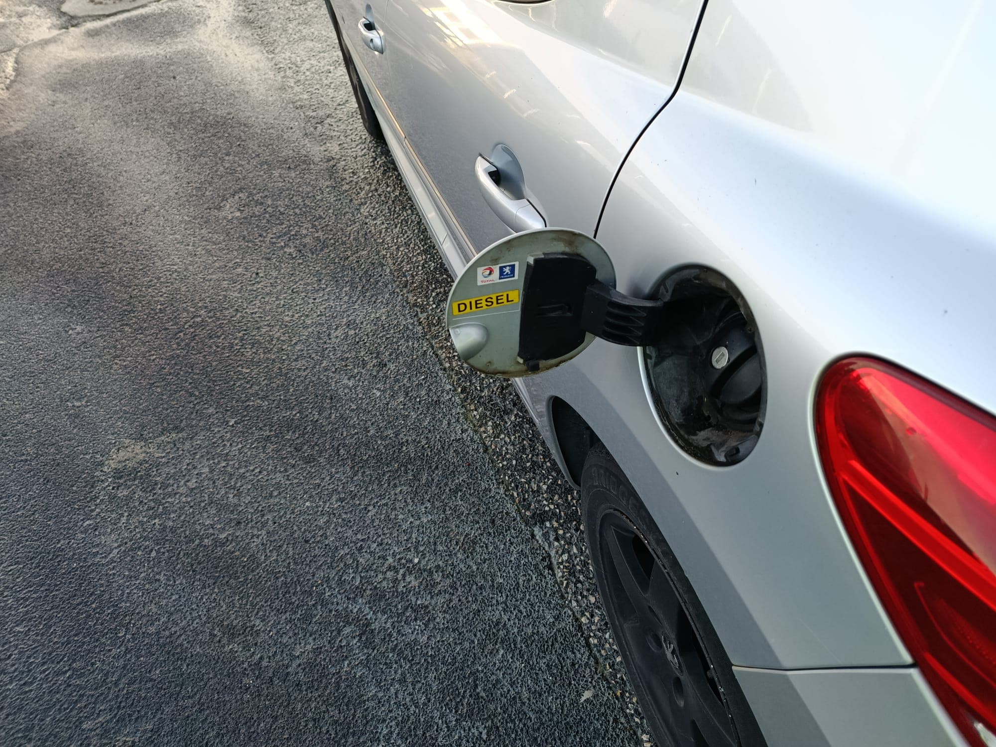 Peugeot 207 1.4 HDi SE Sportium · Ano 2010 — imagem 9