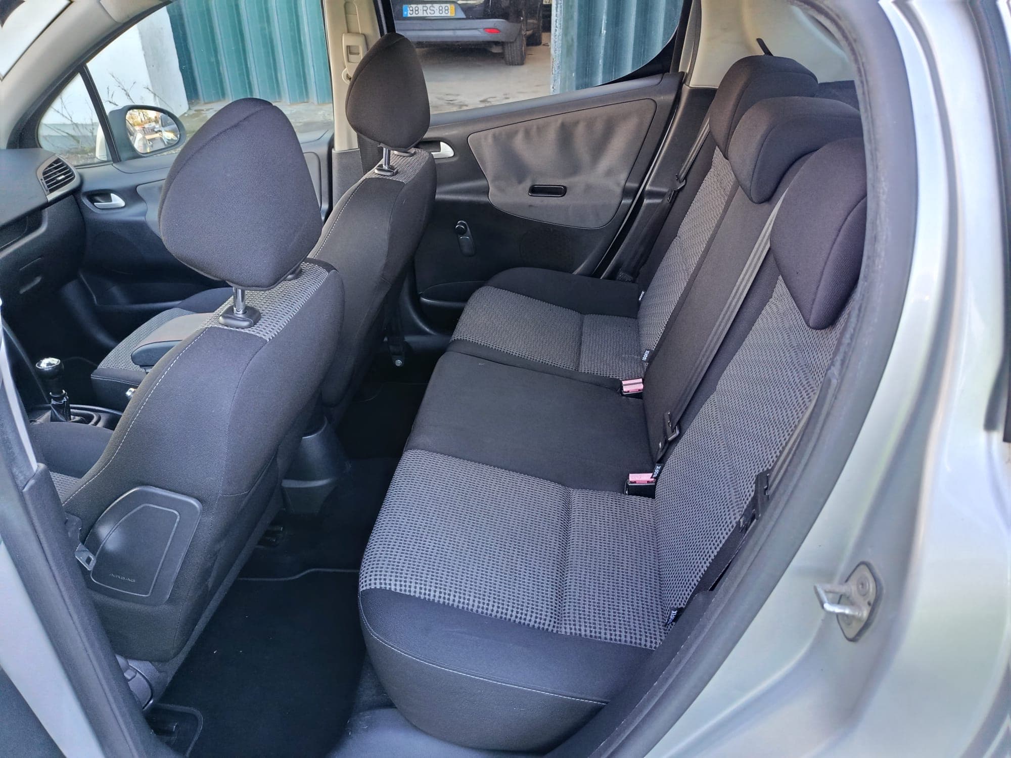 Peugeot 207 1.4 HDi SE Sportium · Ano 2010 — imagem 11