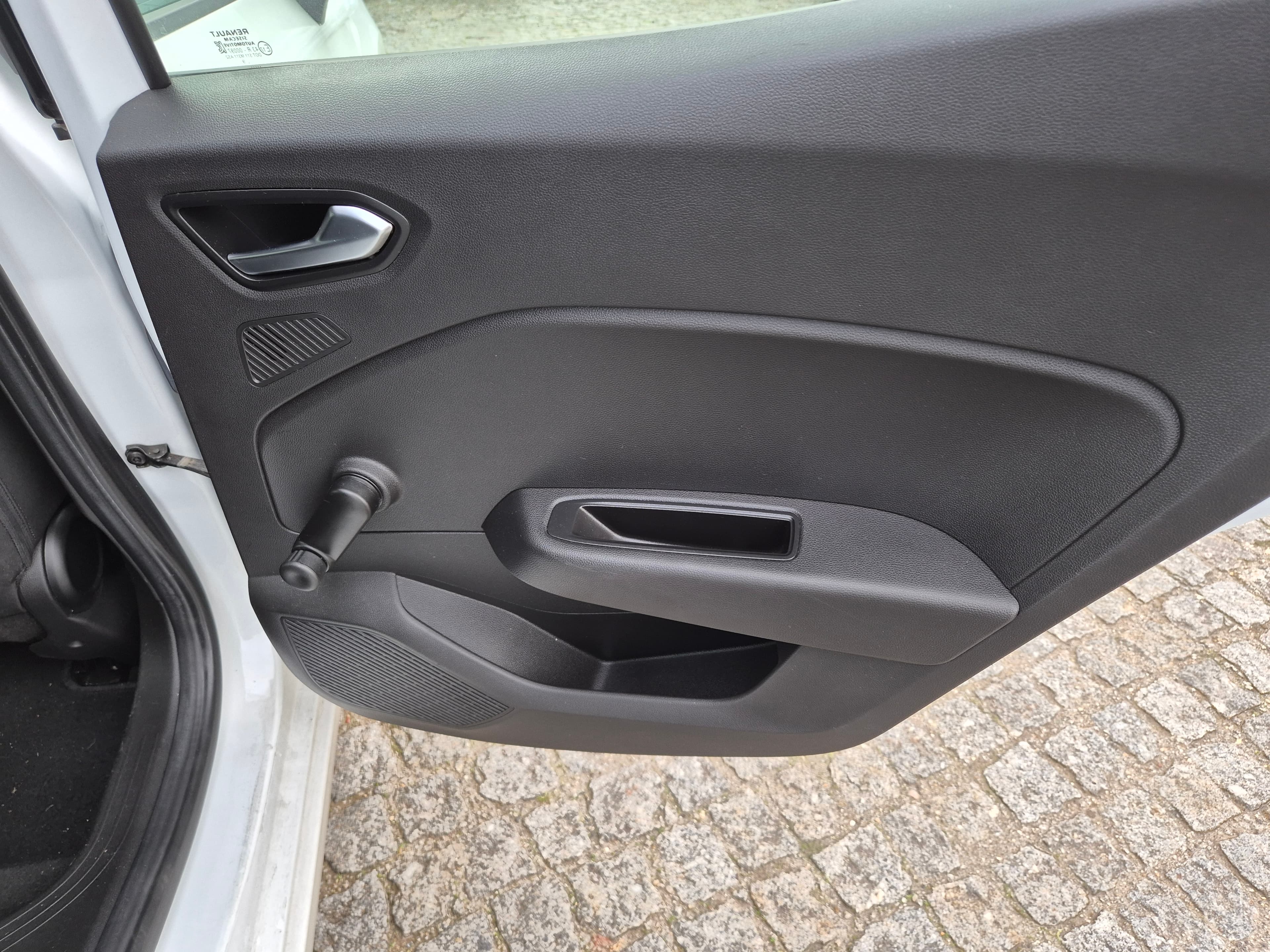 Renault Clio 1.5 Dci · Ano 2020 — imagem 16