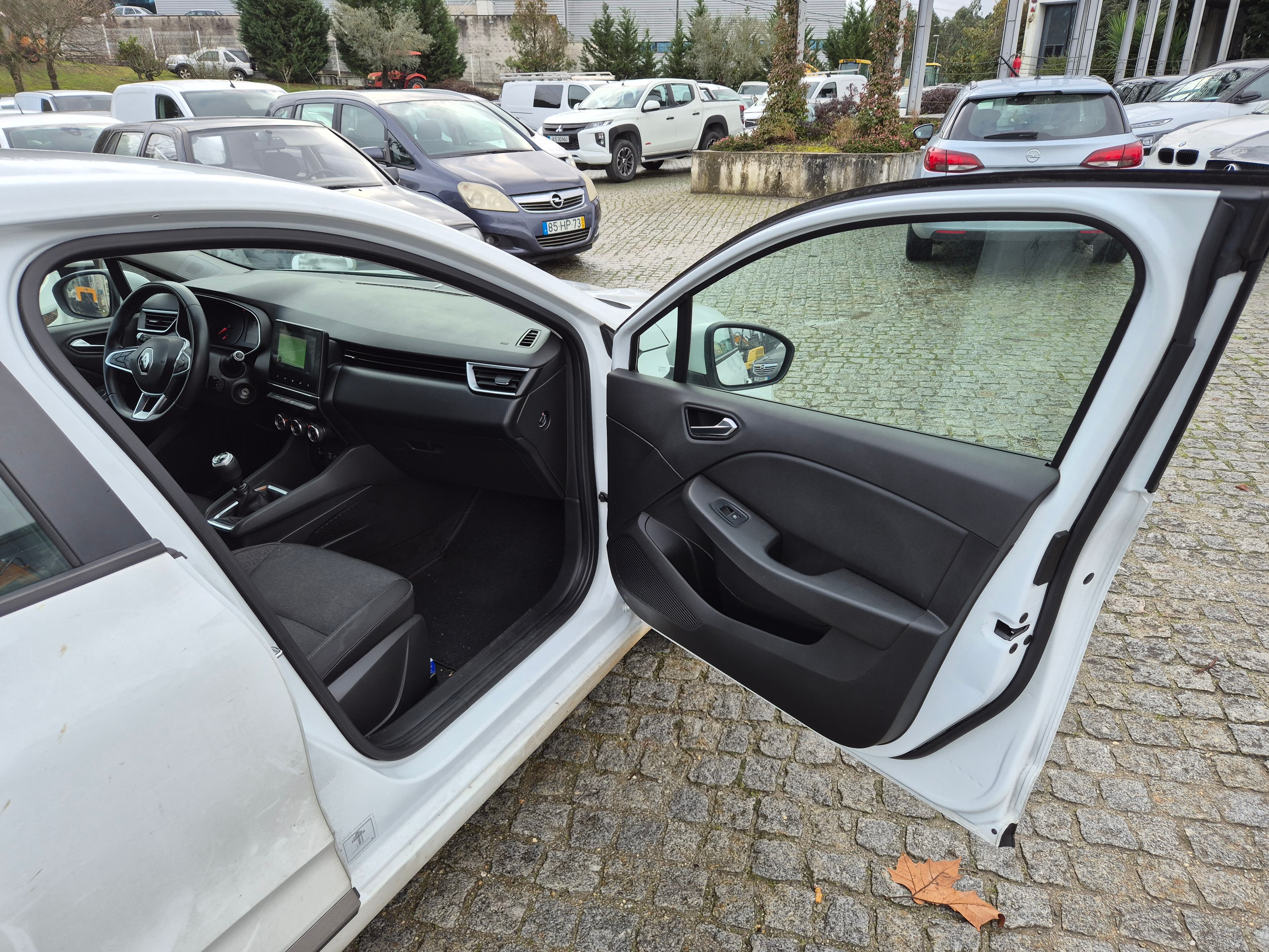 Renault Clio 1.5 Dci · Ano 2020 — imagem 18