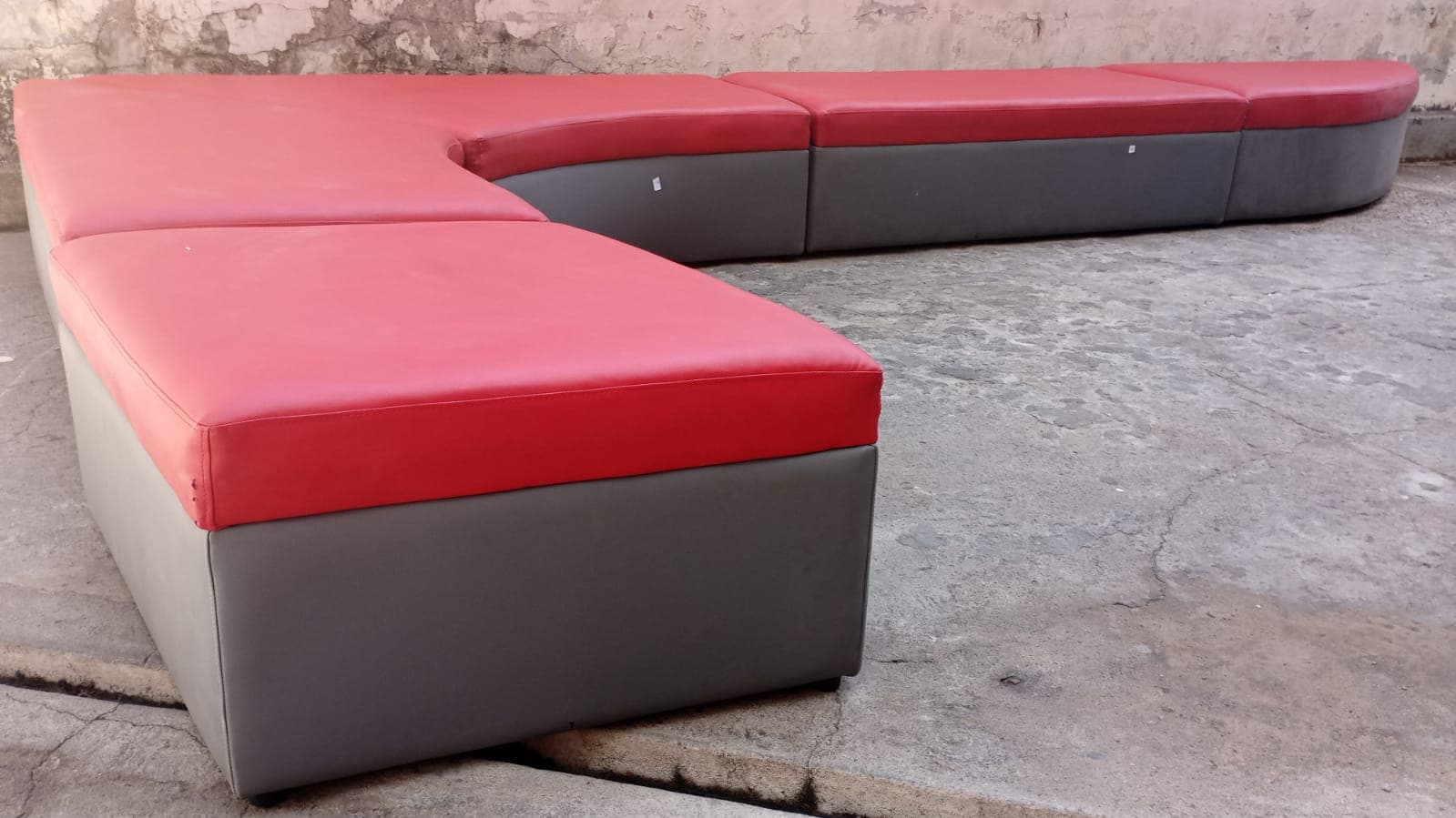 Sofa de bar, formato L — image 2