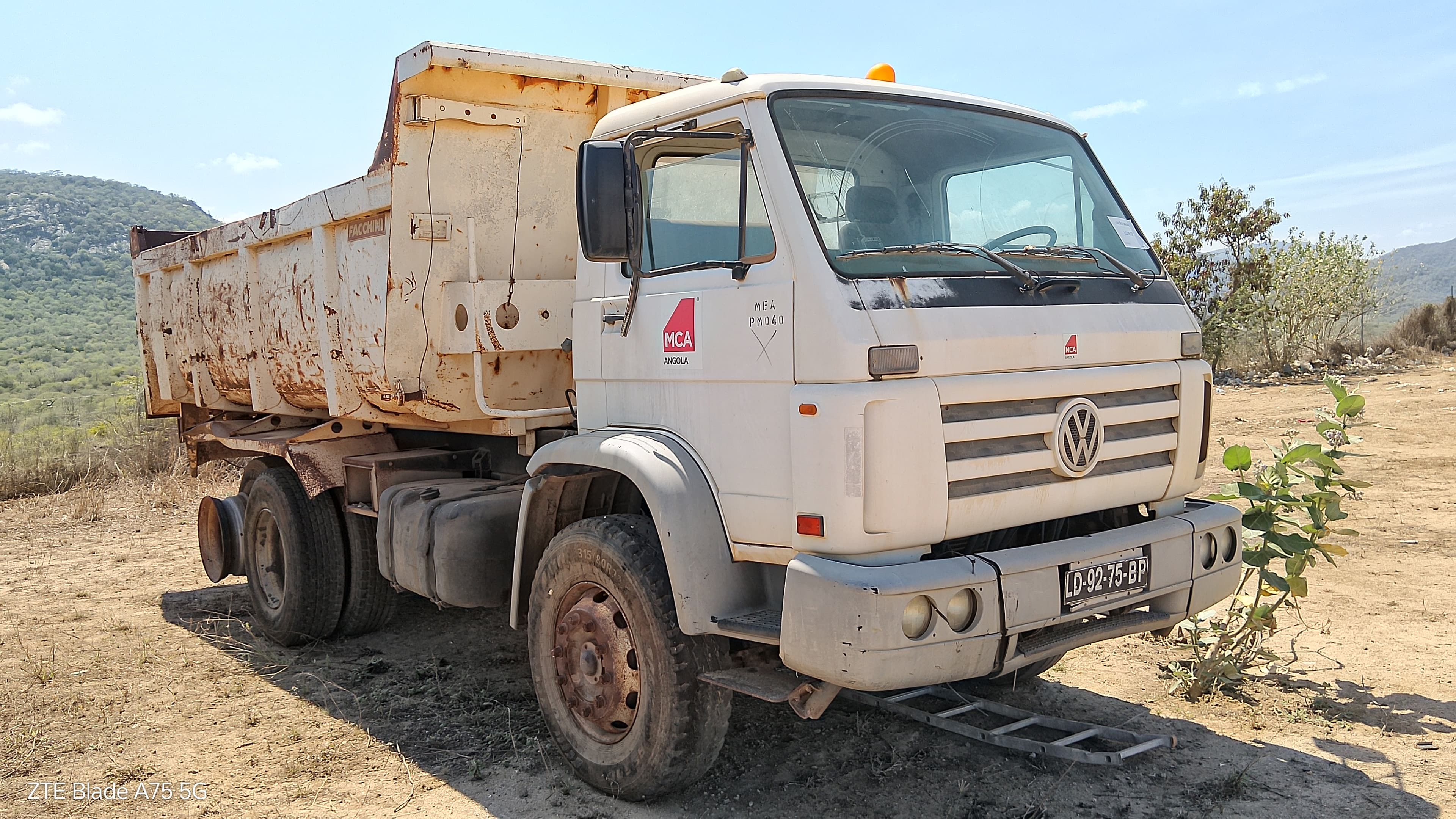 Camión volquete Volkswagen Worker 31-310 — imagen 3