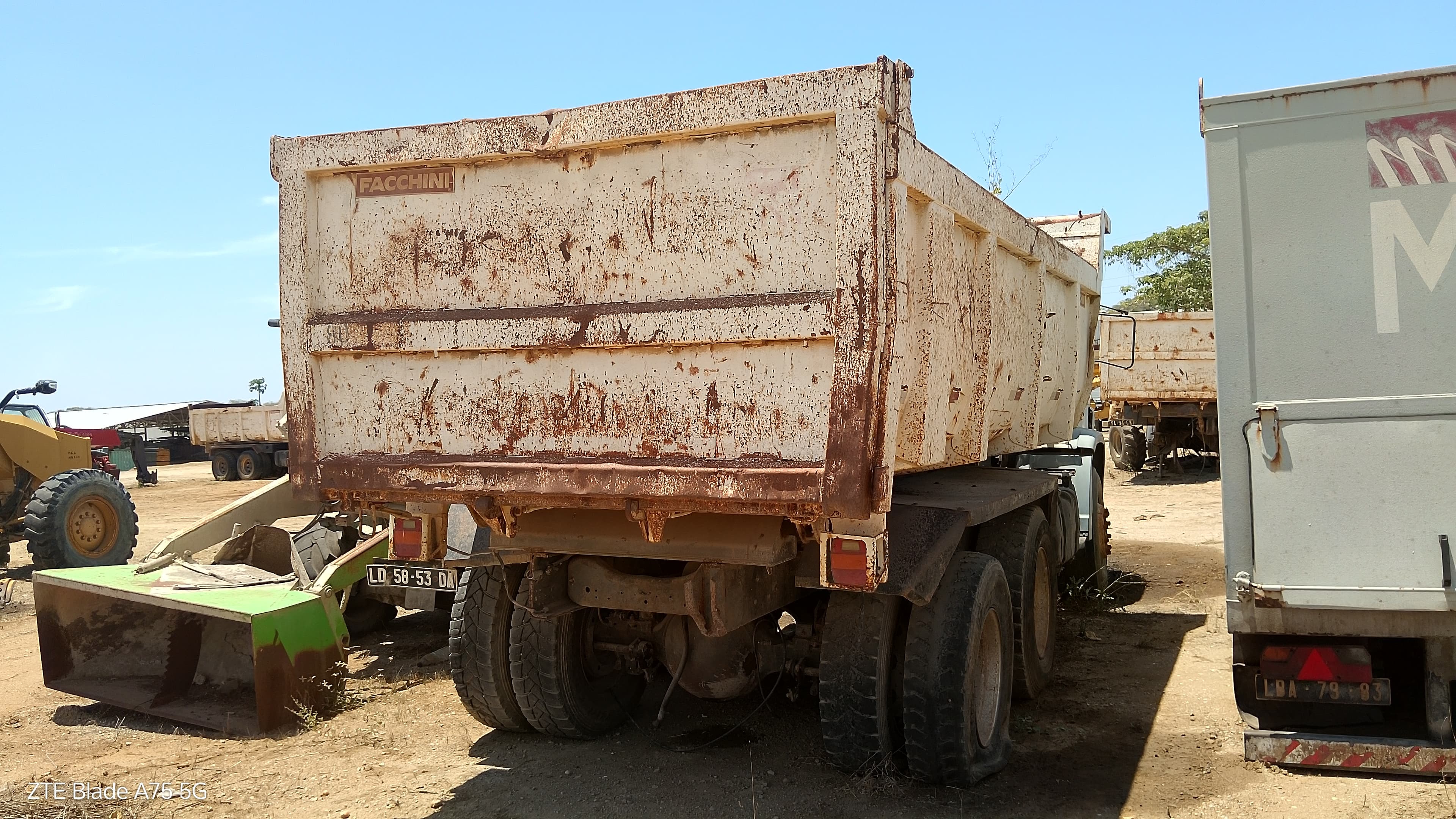 Camião Basculante Volkswagen Worker 31-310 — image 5