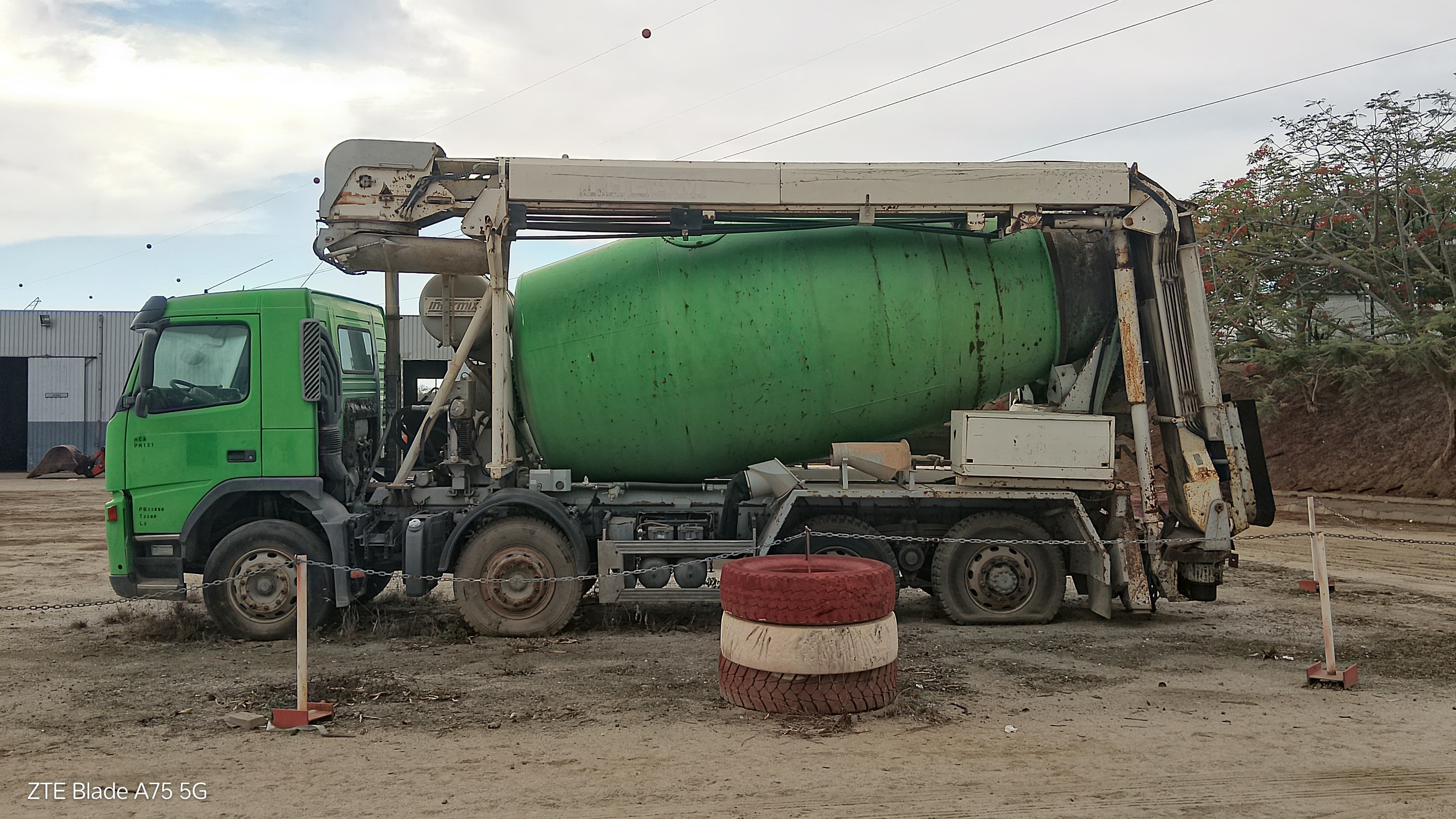 Camião Betoneira Volvo FM400 — image 8
