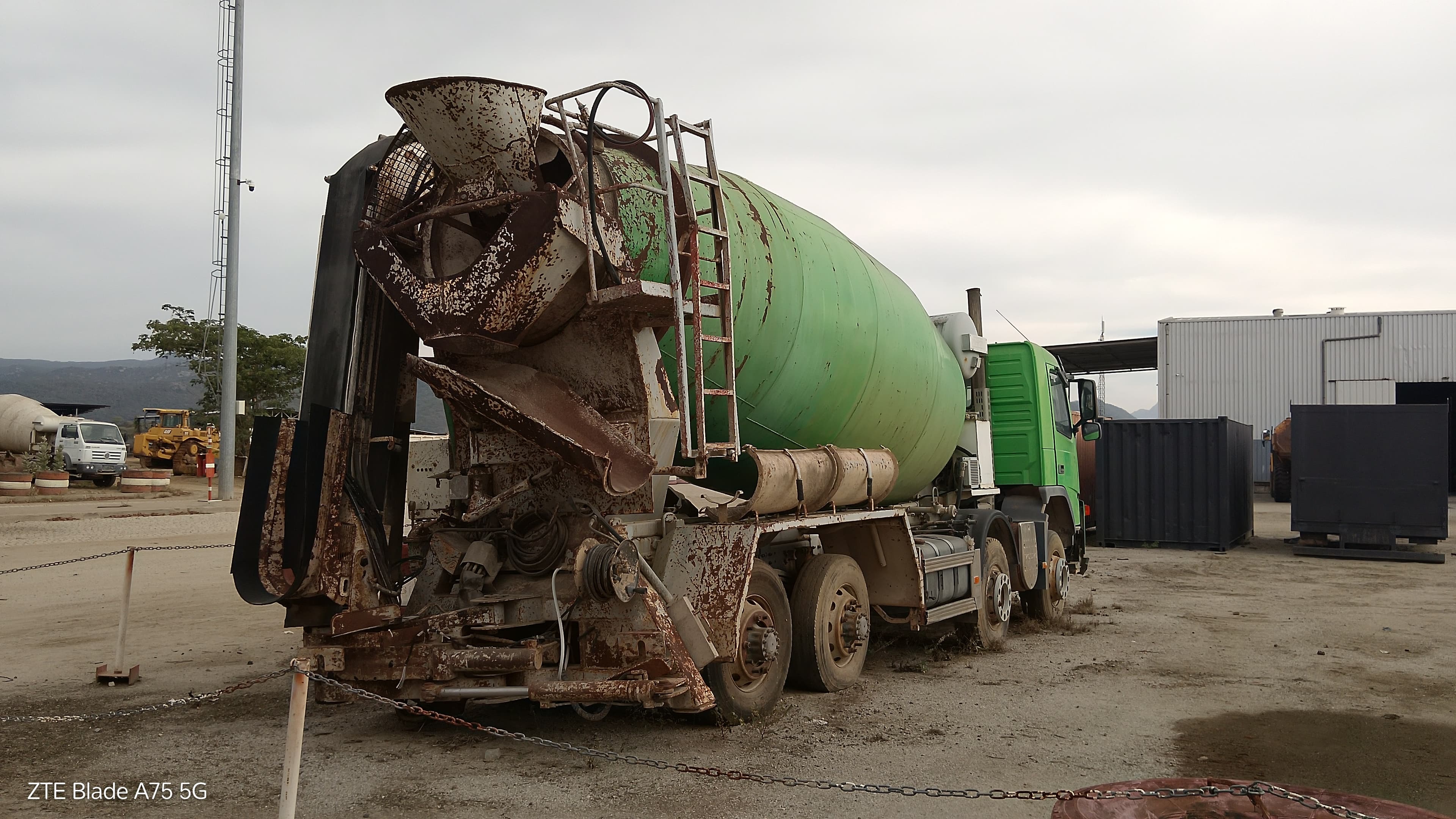 Camião Betoneira Volvo FM400 — image 6