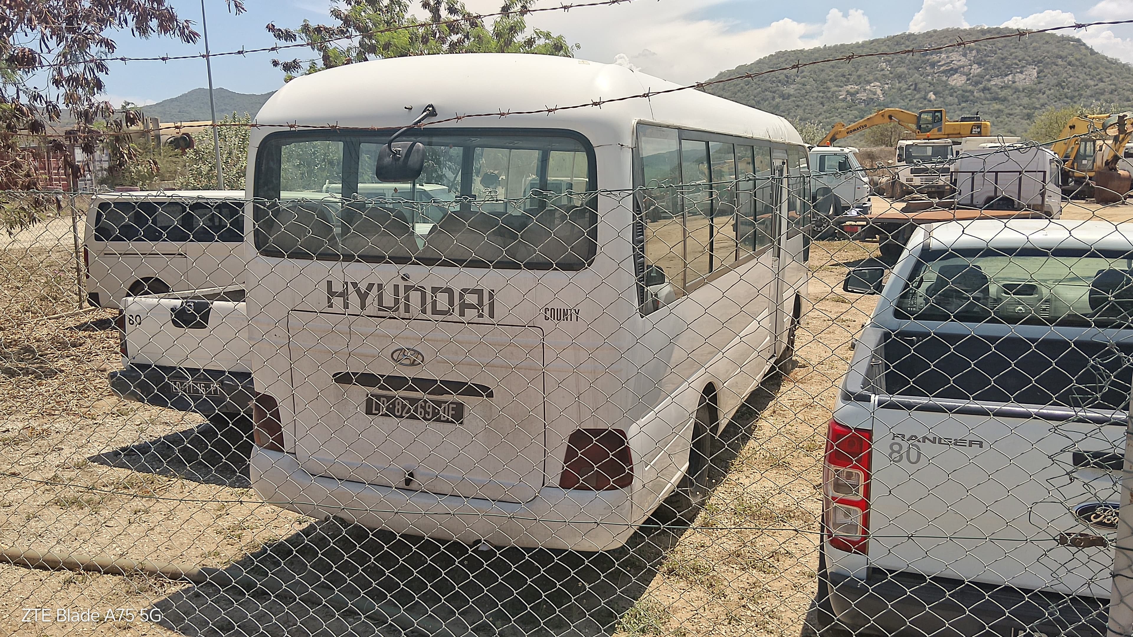 Mini Autocarro Hyunday Country — image 6