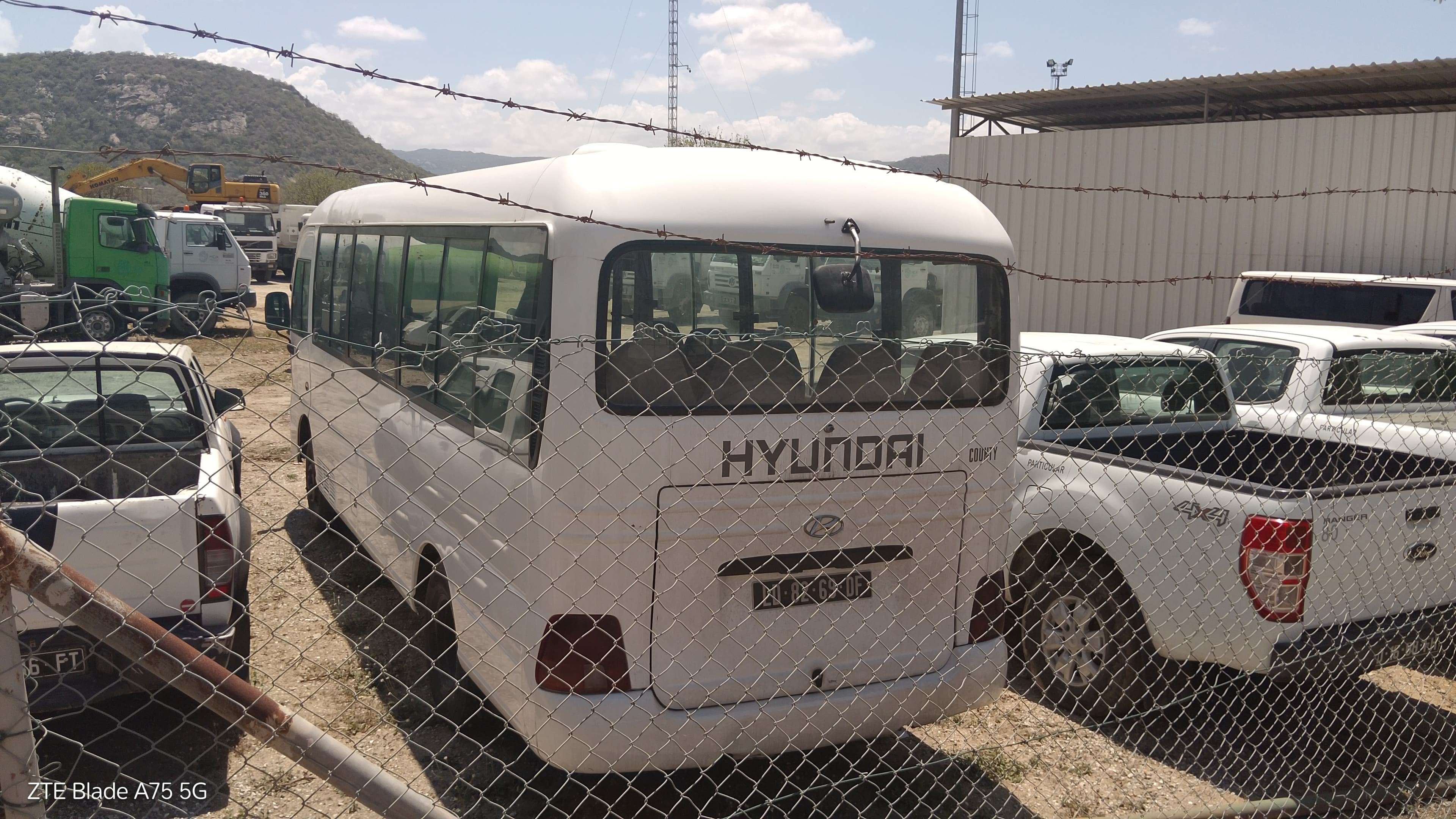 Mini Autocarro Hyunday Country — image 5