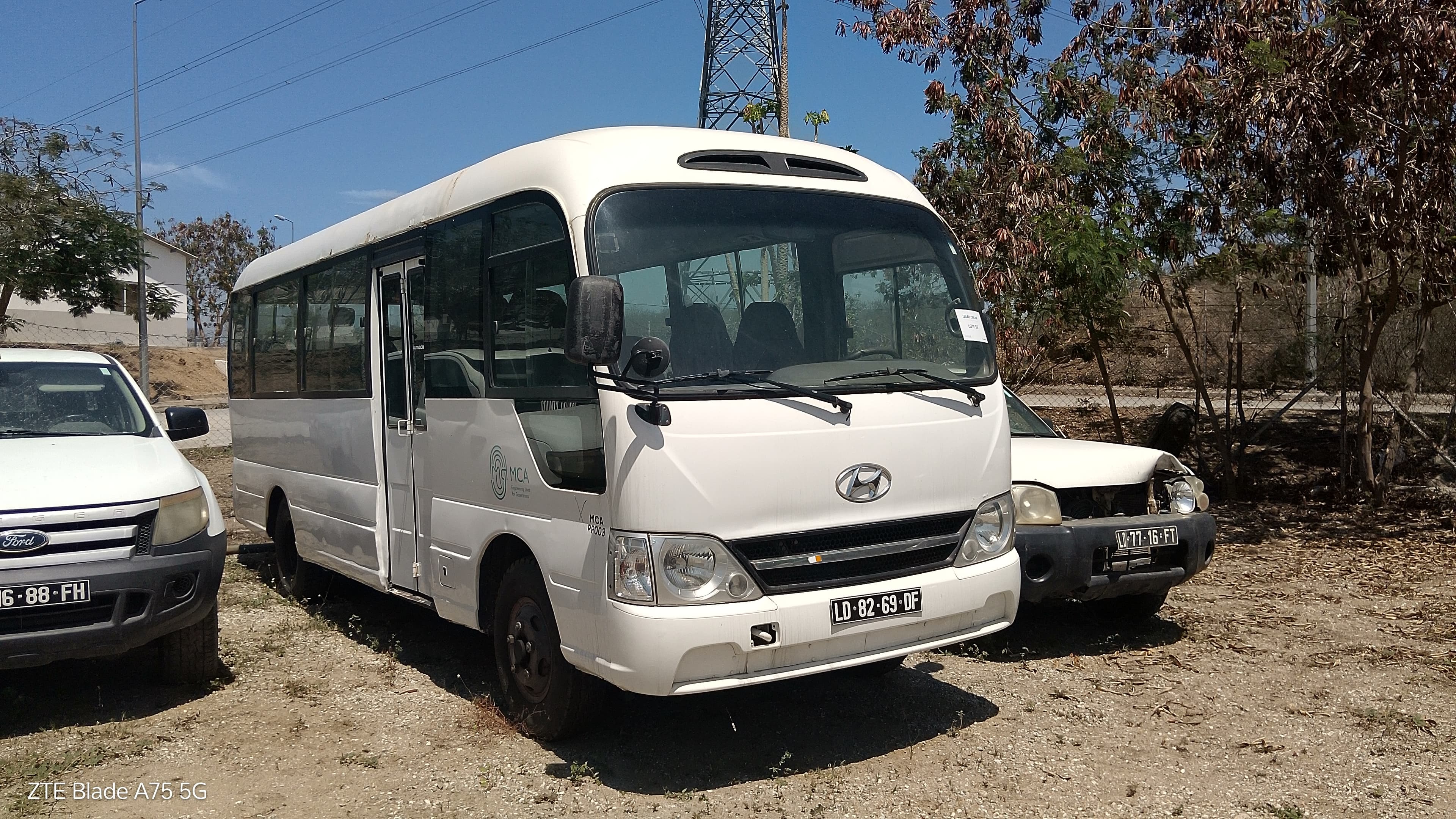 Mini Autocarro Hyunday Country — image 3