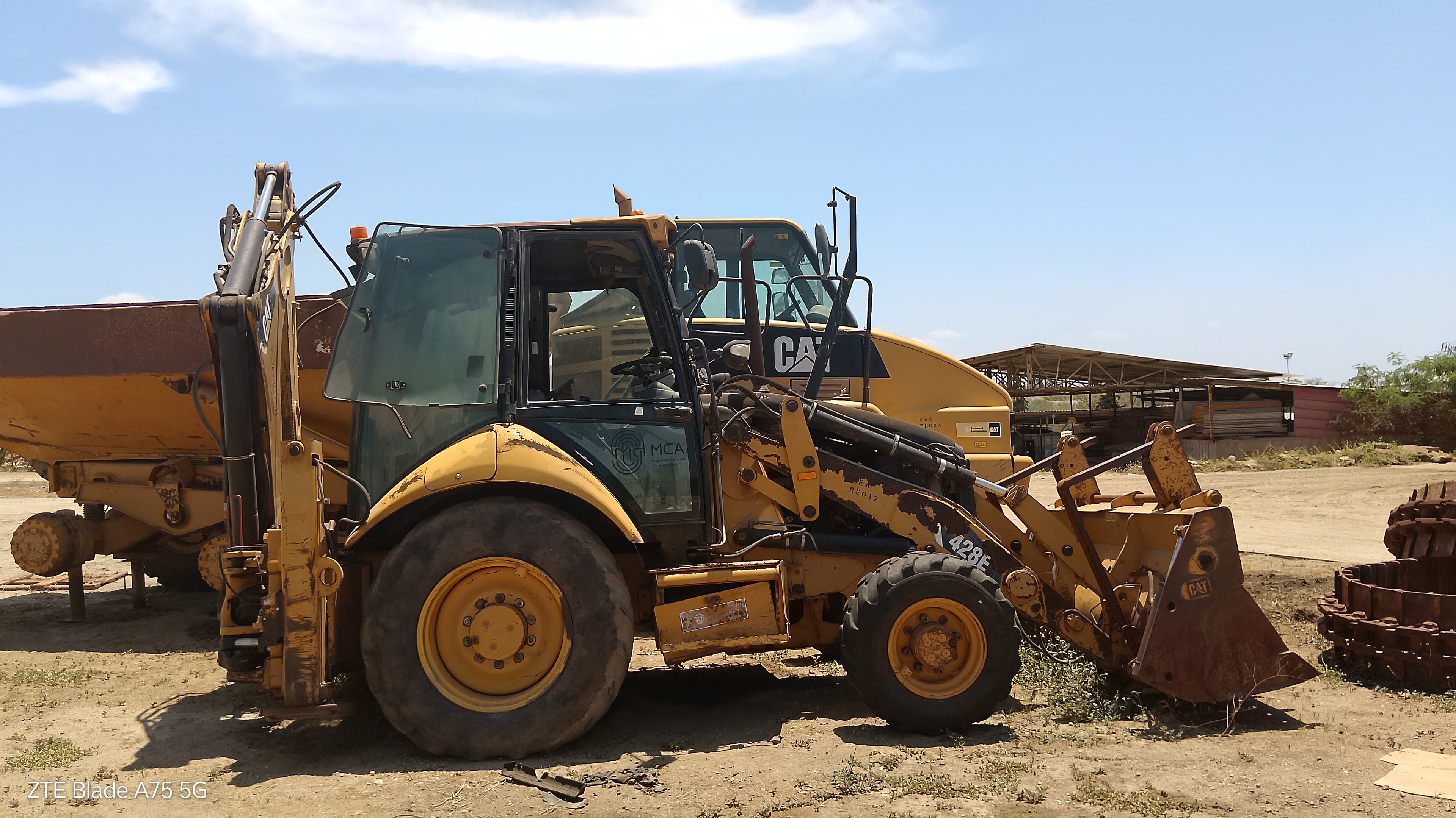 Retroescavadora Caterpillar 428E — imagem 3